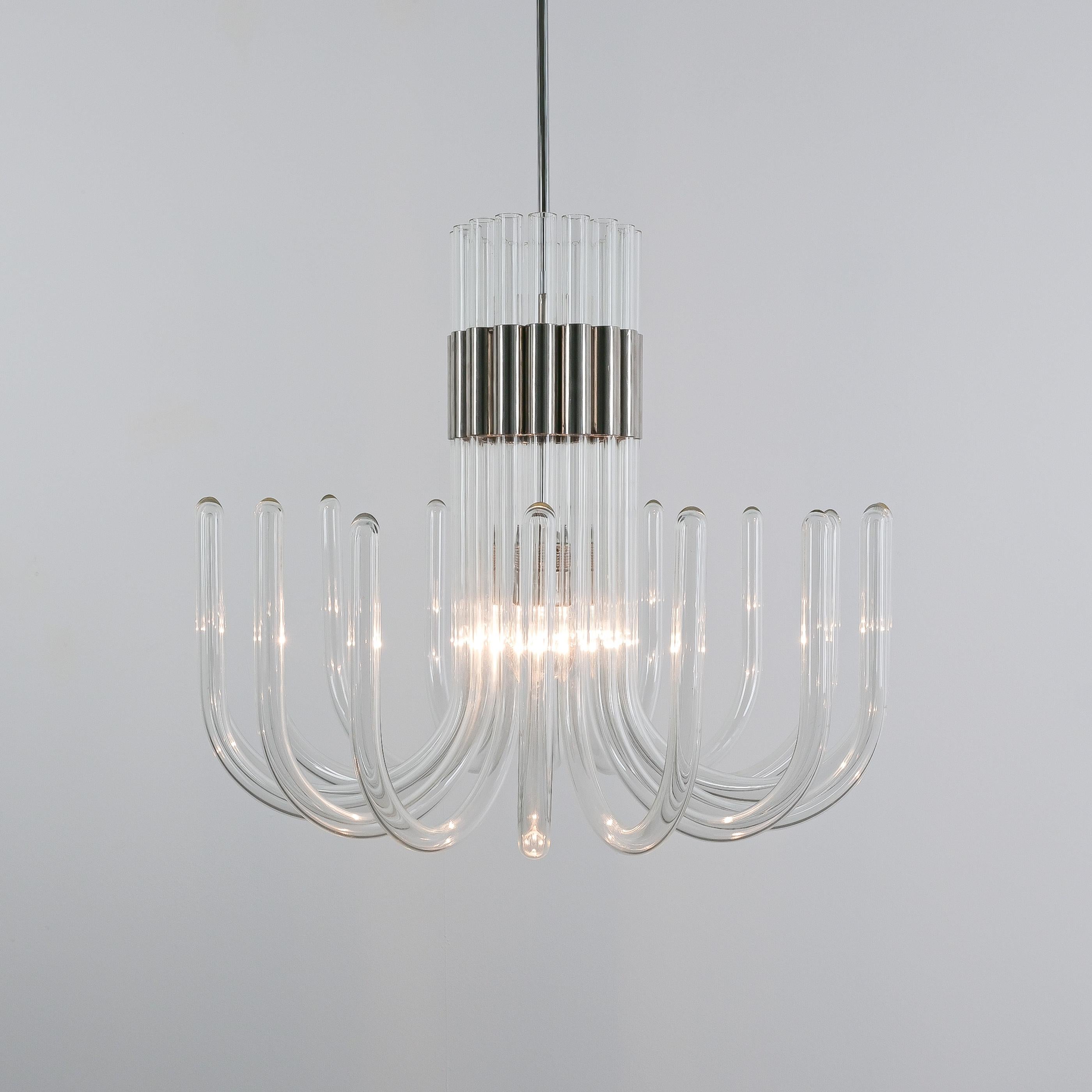 Lampadario in vetro e cromo su misura, Italia, circa 1970 in vendita 5