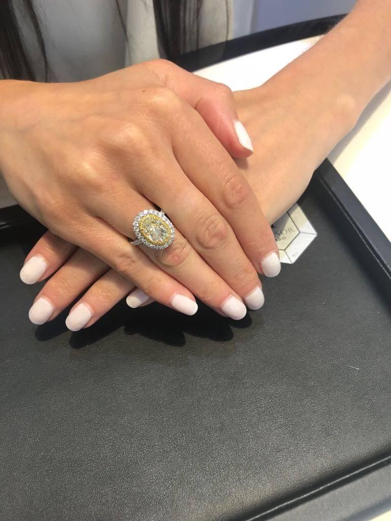 Women's Bespoke Halo Mount for 3-5 Carat Yellow White Diamond Oval Shape Platinum Ring For Sale
