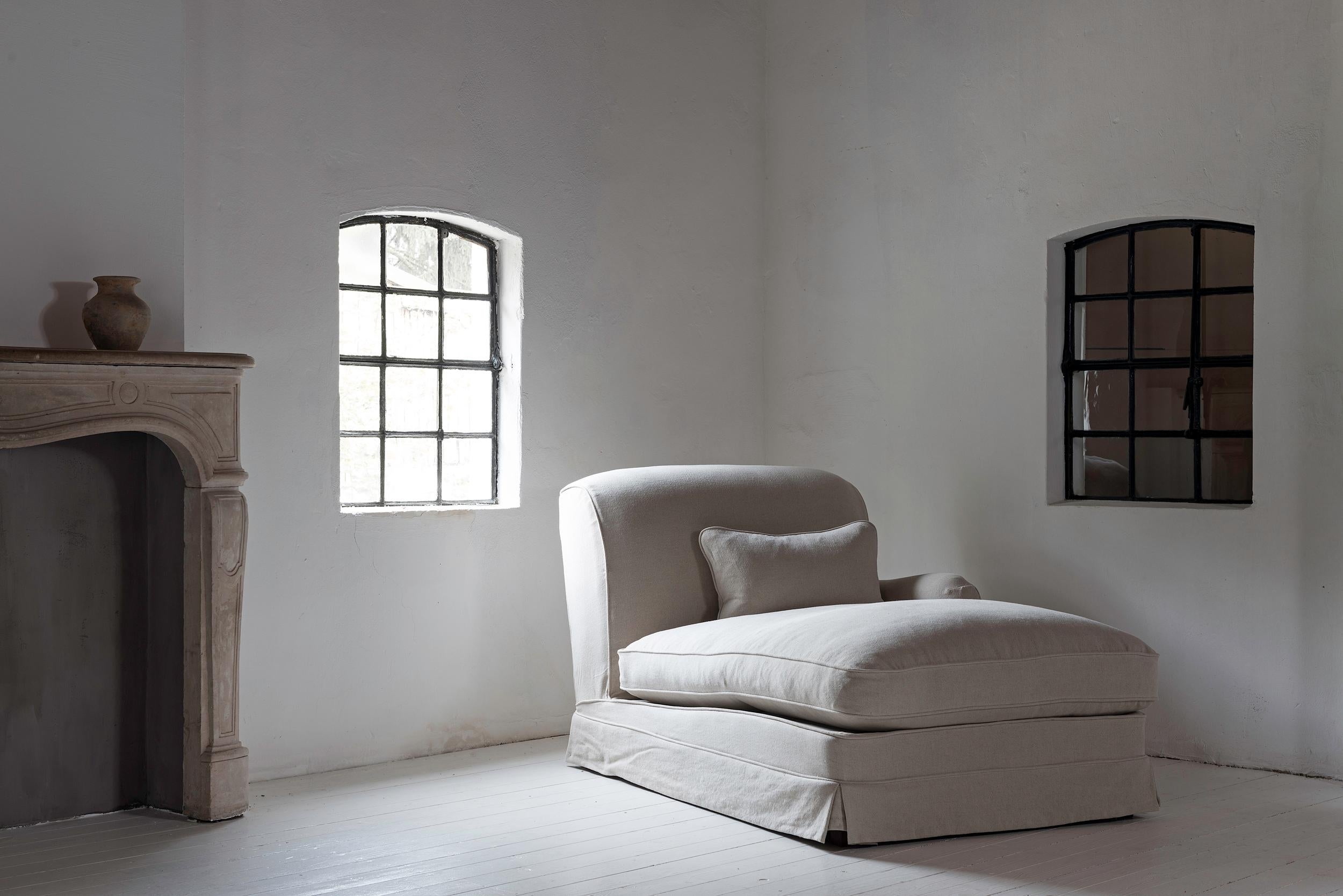 Modern Bespoke Handmade Belgian Linen Daybed For Sale