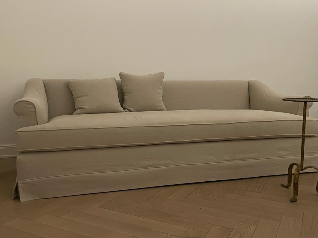 Ti presentiamo la collezione casa. 

Un design iconico e discreto. 

Una piccola selezione di intramontabili disegni fiamminghi realizzati a mano per noi in un piccolo laboratorio di terza generazione in Belgio. Realizzato con un telaio in faggio