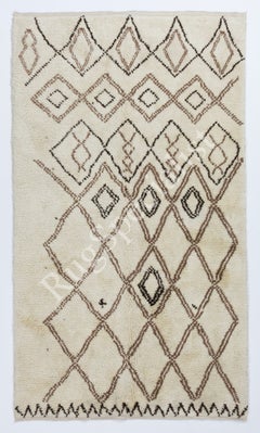 Bespoke Handmade Moroccan Style Wool Rug – Ivory with Geometric Diamond Pattern