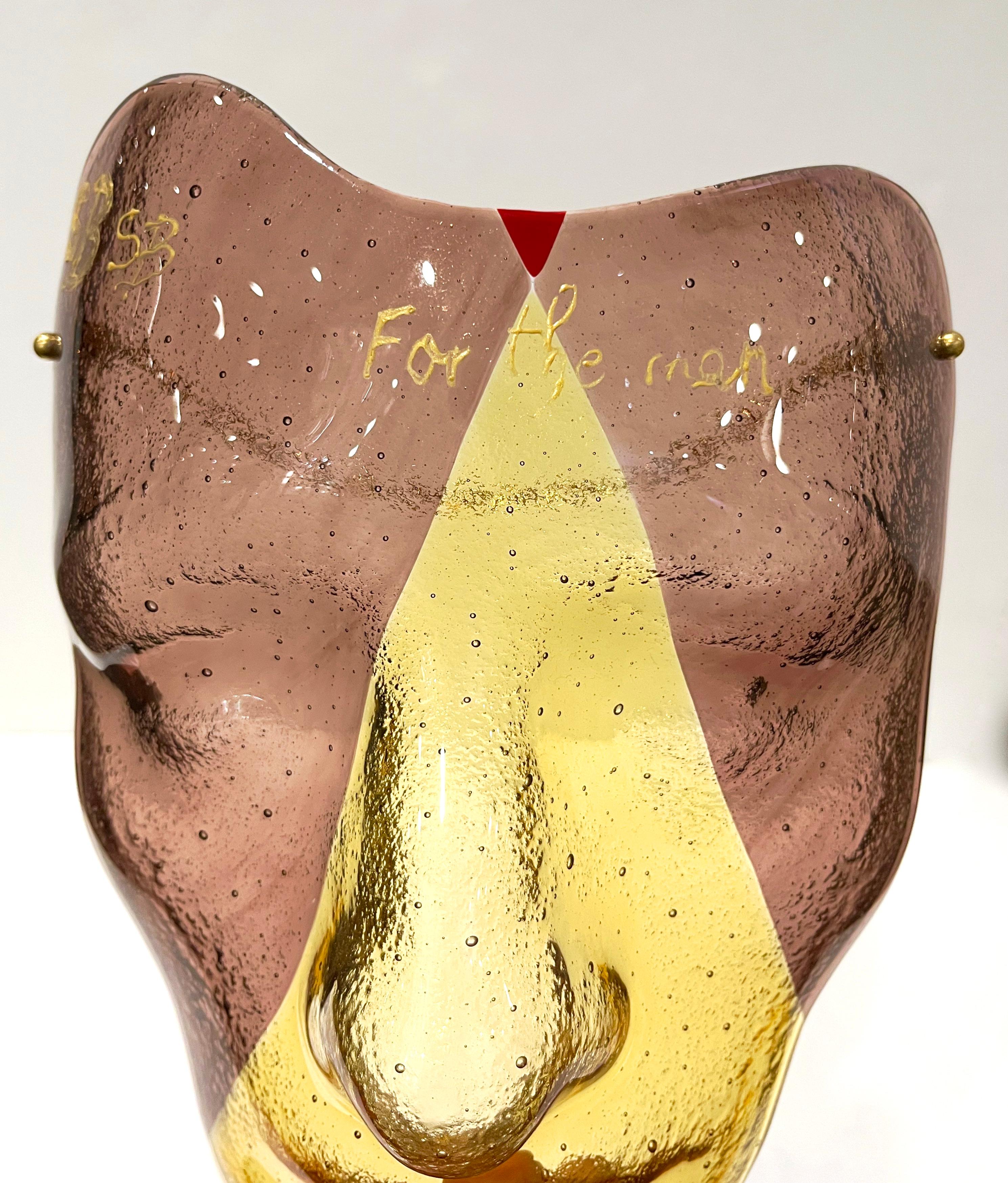 Escultura italiana a medida de cristal de Murano con forma de máscara de amatista ámbar dorado en venta 5