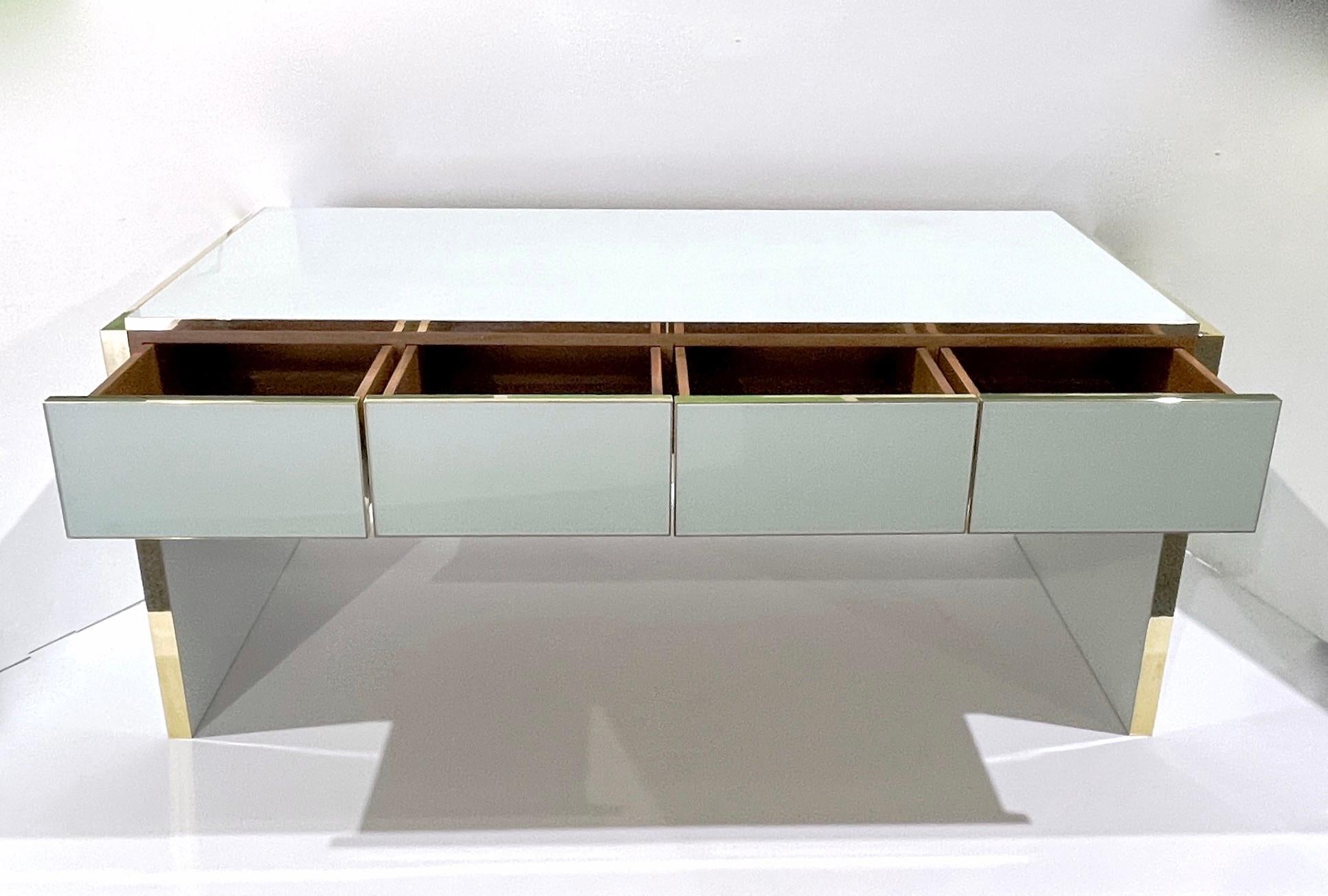 Console/bureau à 4 tiroirs en noyer blanc et laiton, design italien Art Déco sur mesure en vente 3