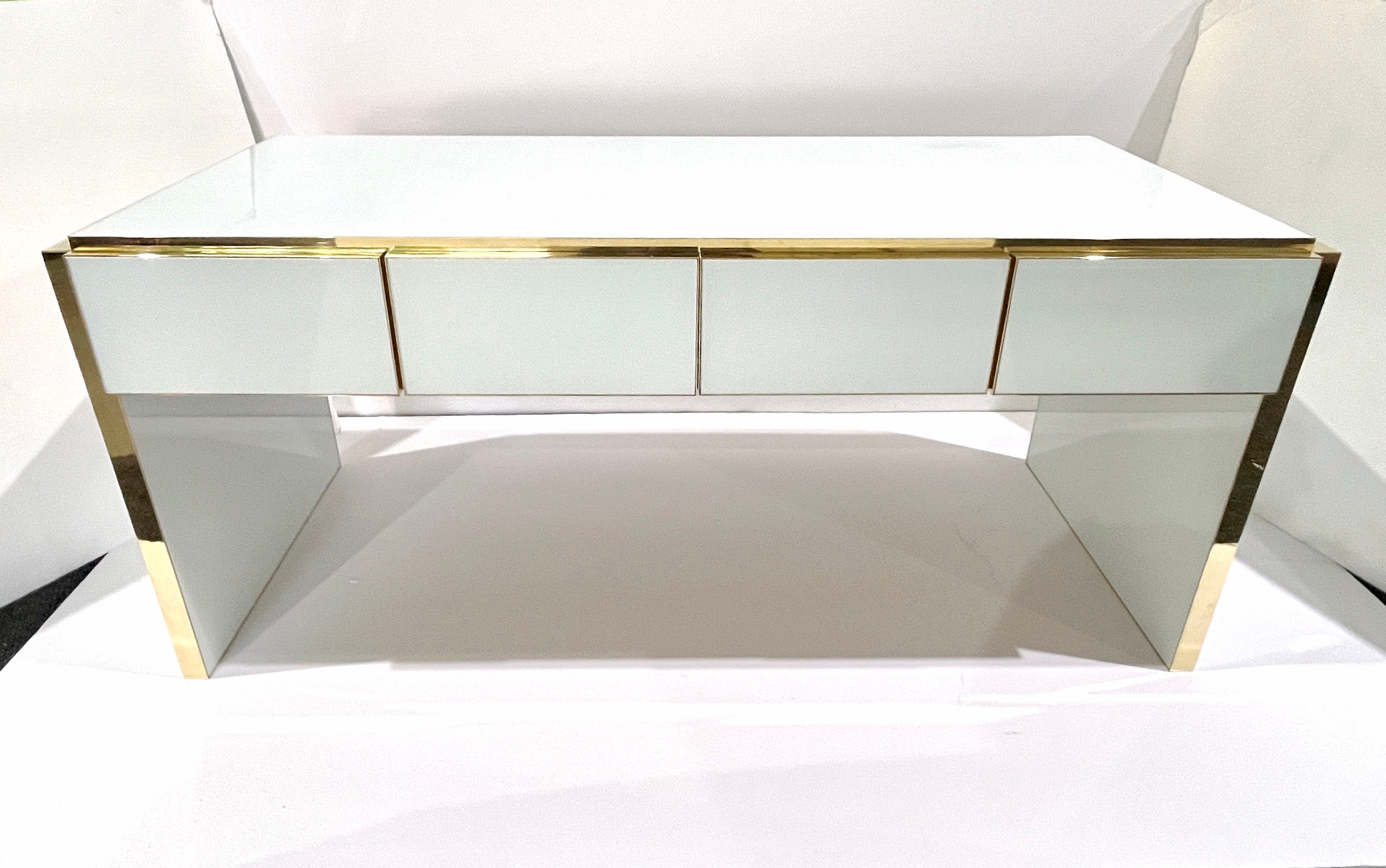 Console/bureau à 4 tiroirs en noyer blanc et laiton, design italien Art Déco sur mesure en vente 2
