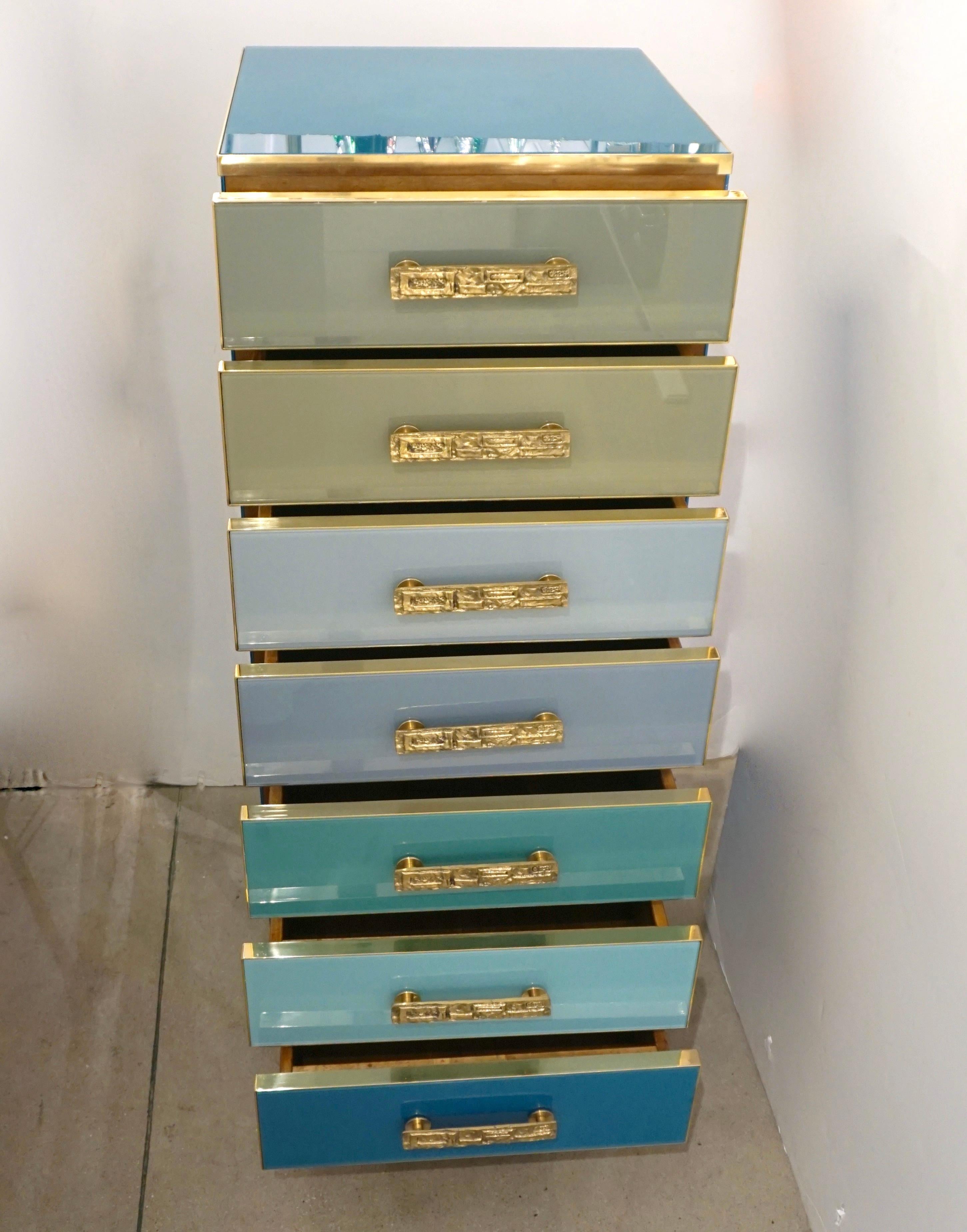 Cassettiera a 7 cassetti in vetro con design Art Deco italiano su misura, blu, grigio e grigio. in vendita 2
