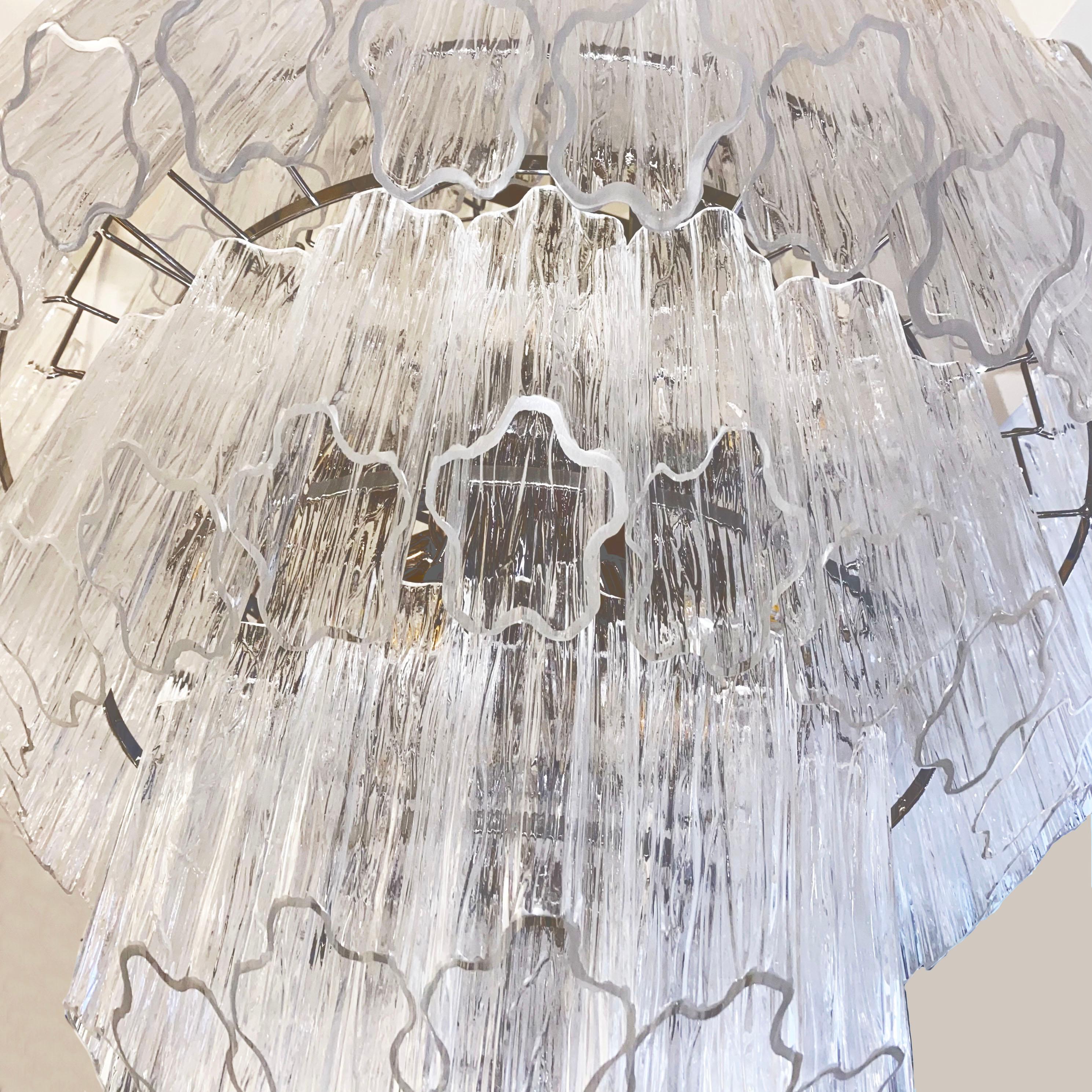 Verre d'art Lustre moderne italien sur mesure de conception Art Déco en cristal, verre de Murano et nickel en vente