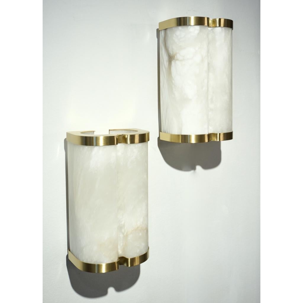 Hand-Crafted Bespoke Italian Art Deco Style Cream White Alabaster Pair of Brass Edged Sconces For Sale