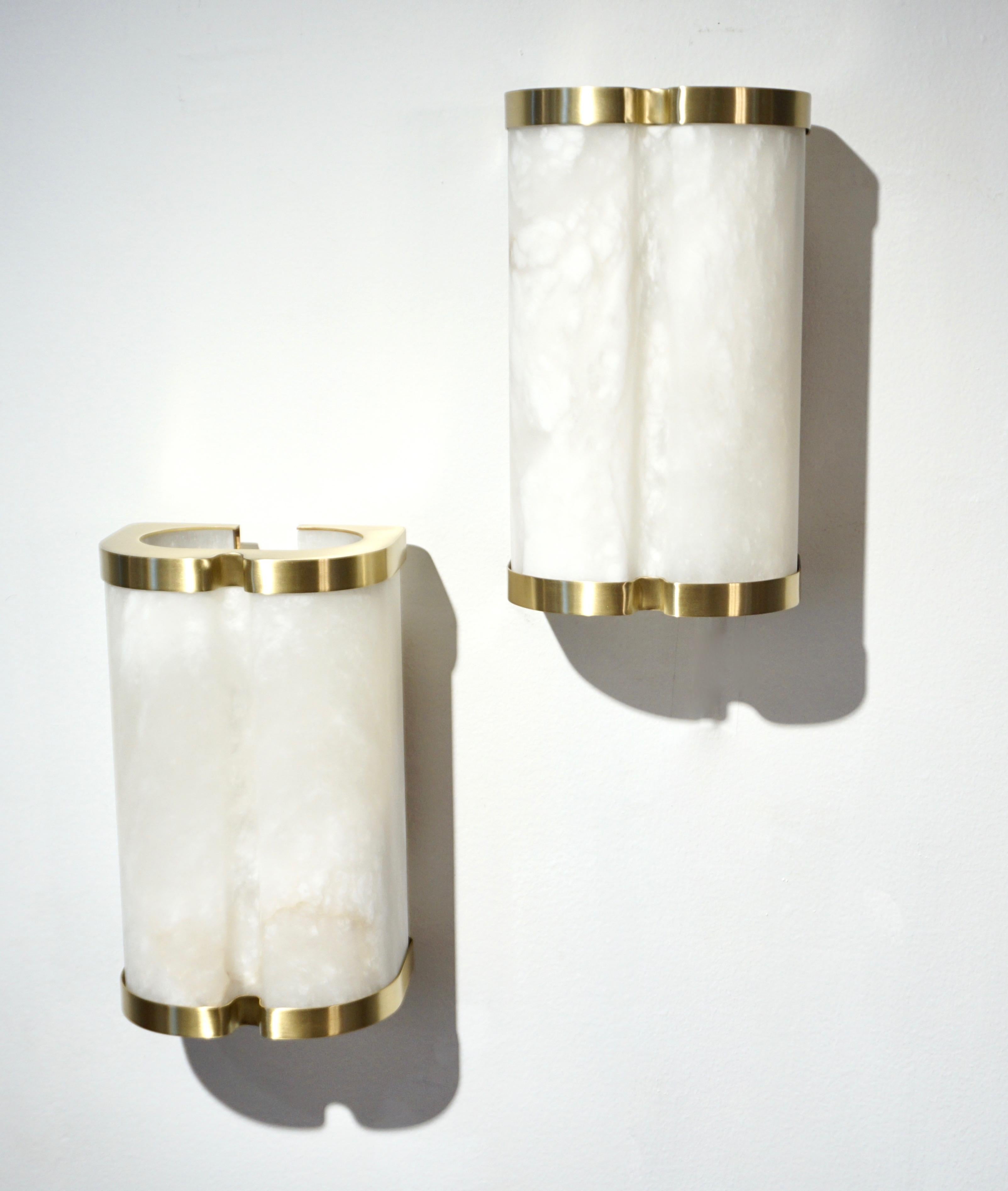 Bespoke Italian Art Deco Style Cream White Alabaster Pair of Brass Edged Sconces For Sale 3