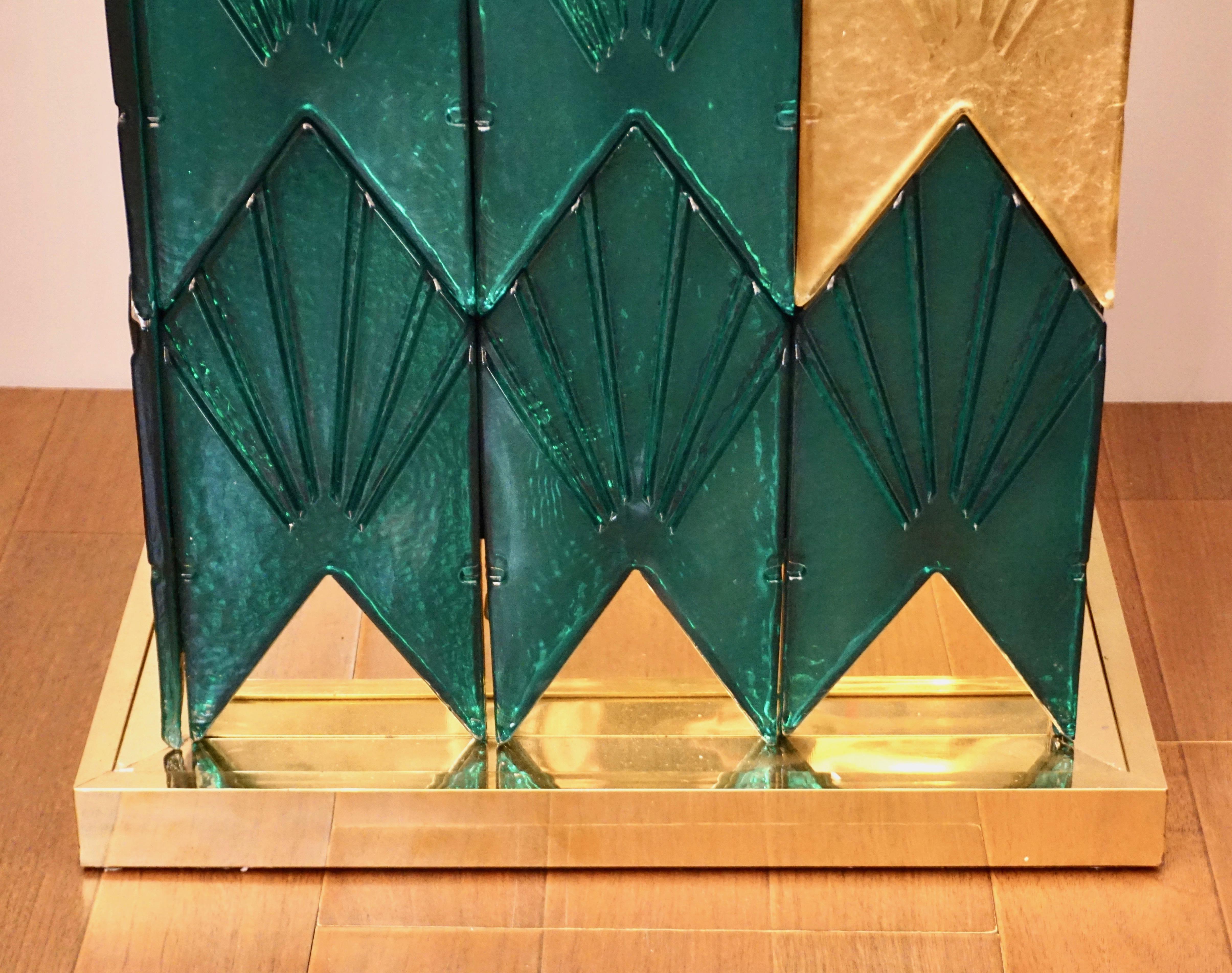 Bespoke Italian Art Deco Style Green Gold Murano Glass Brass and Wood Pedestals In Excellent Condition For Sale In New York, NY