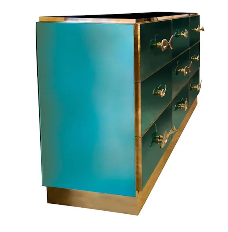 Contemporary Bespoke Italian Art Design Brass Emerald Green Glass 9-Drawer Dresser Sideboard For Sale