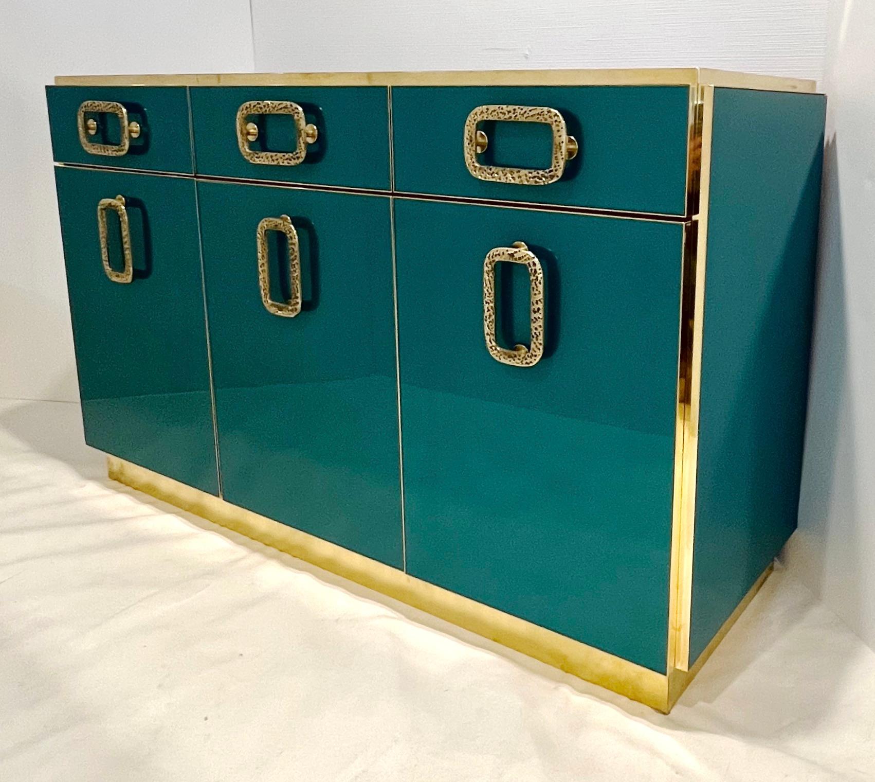 Bespoke Italian Art Design Brass Metallic Emerald Blue Glass Dresser Sideboard For Sale 6