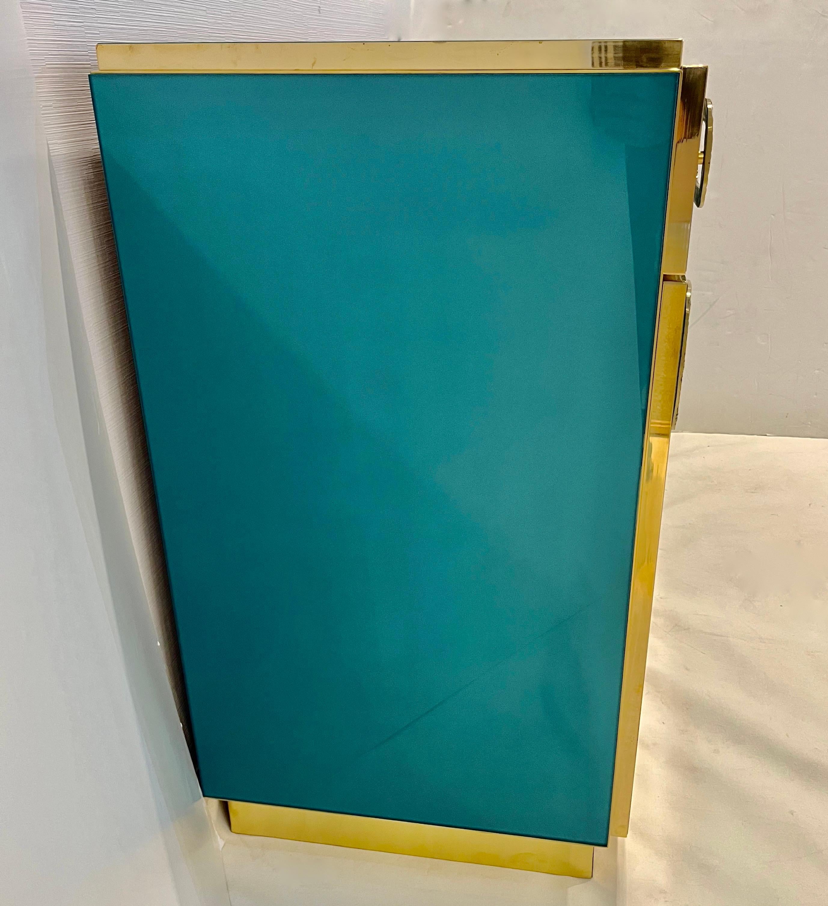 Bespoke Italian Art Design Brass Metallic Emerald Blue Glass Dresser Sideboard For Sale 7
