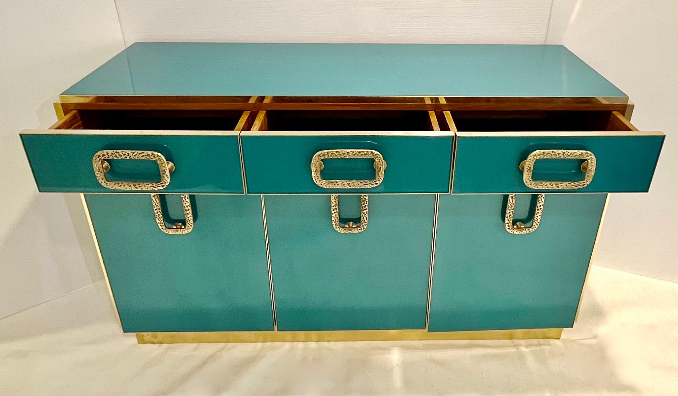 Bespoke Italian Art Design Brass Metallic Emerald Blue Glass Dresser Sideboard In New Condition For Sale In New York, NY