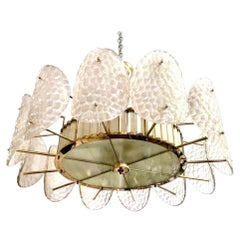 Lampadario in cristallo italiano smerigliato bianco di Murano in ottone