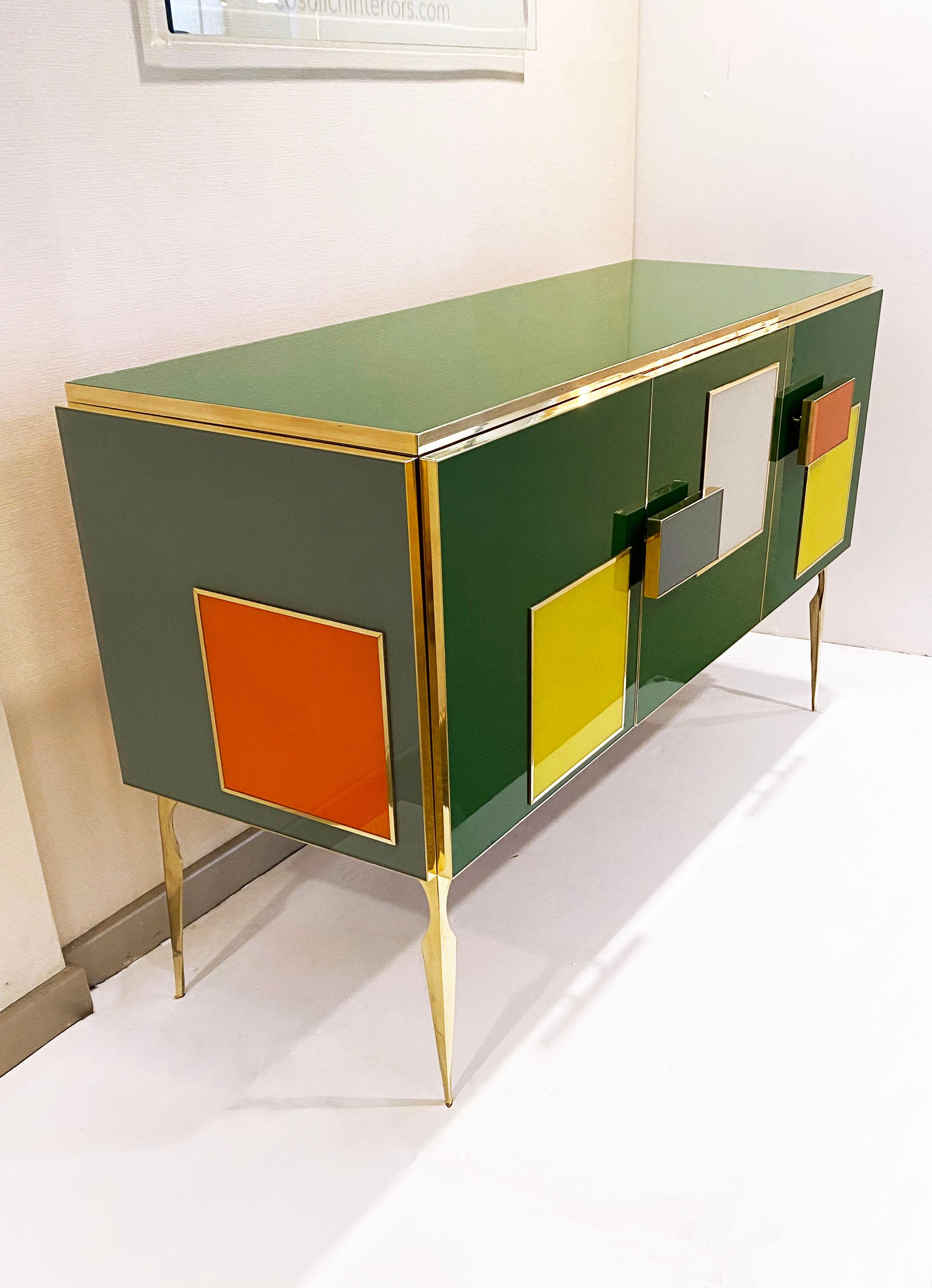 Buffet italien sur mesure de style postmoderne gomtrique vert, orange, jaune et gris en vente 6