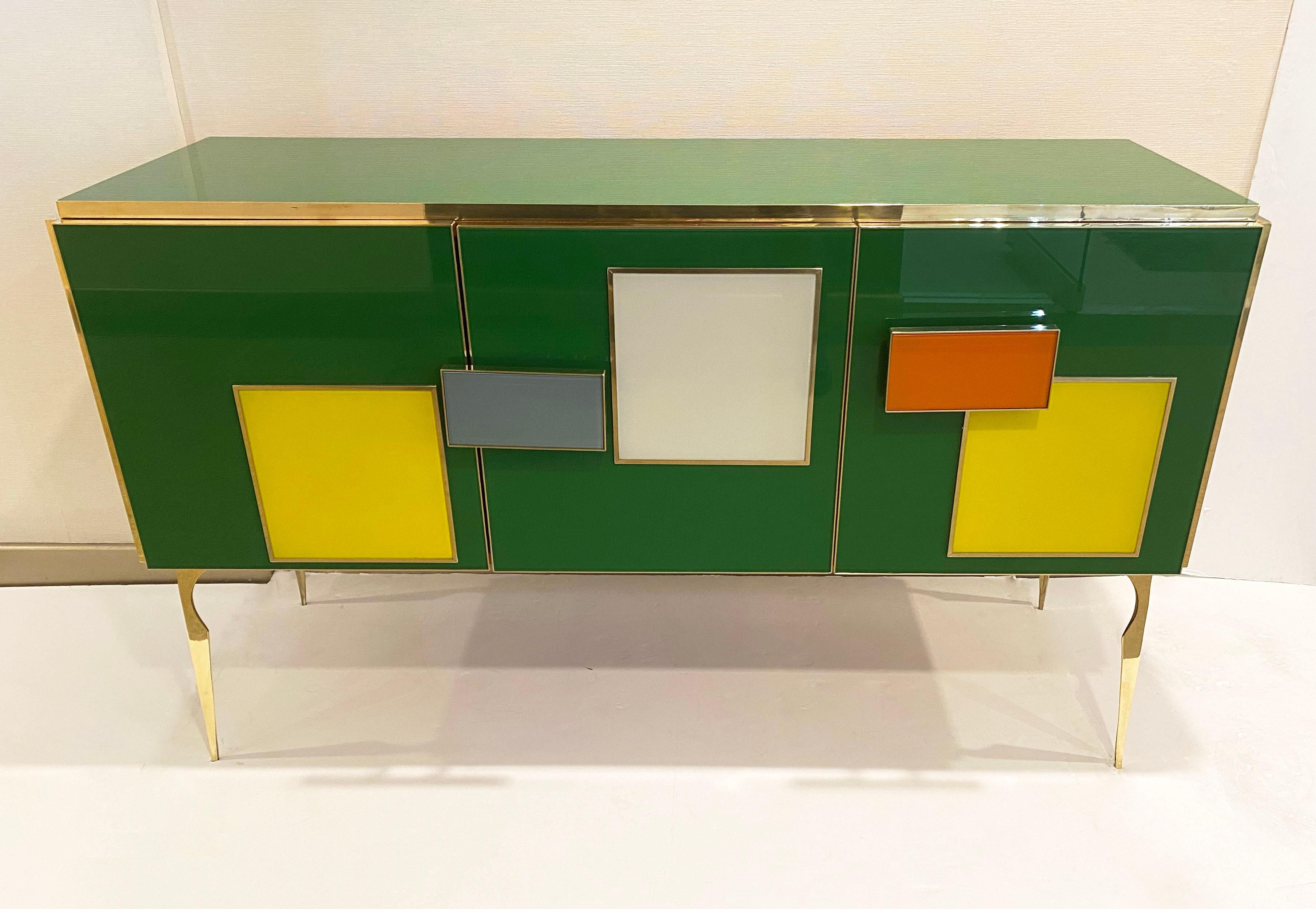 Buffet italien sur mesure de style postmoderne gomtrique vert, orange, jaune et gris en vente 7