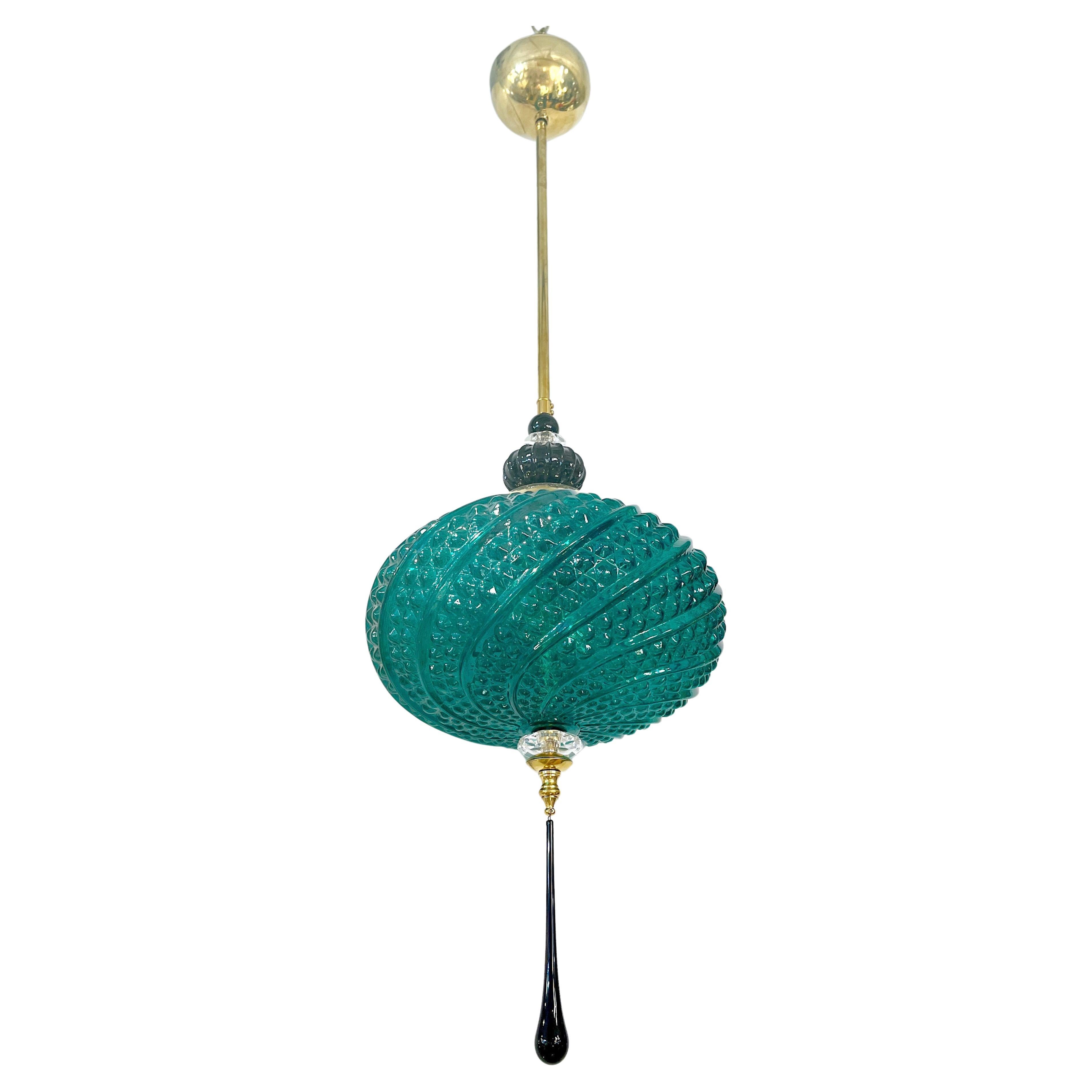 Bespoke Italian Horizontal Emerald Green Black Murano Glass Brass Oval Pendelleuchte