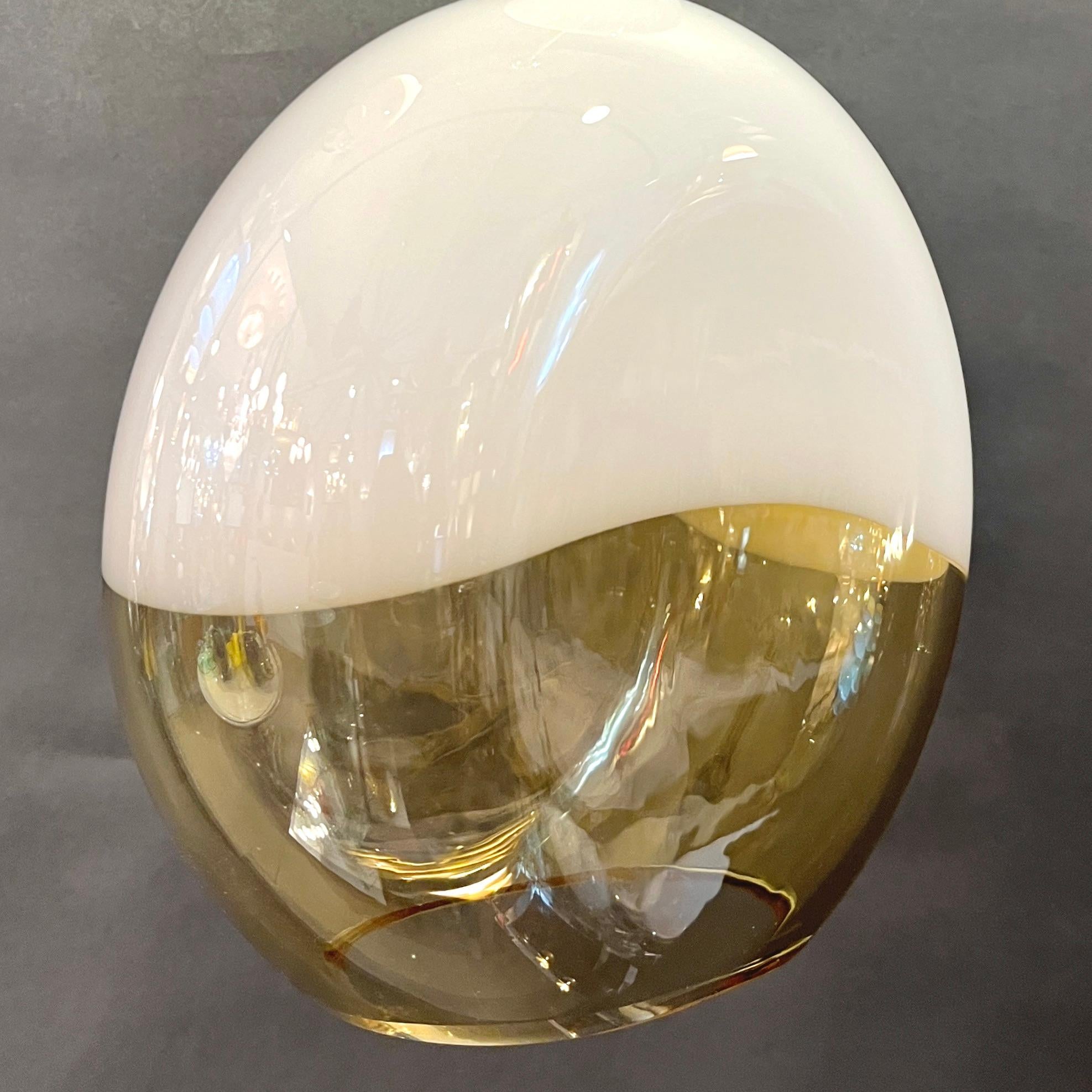 Bespoke Italian Organic Amber White Flat Spheroid Murano Glass Pendant Light In New Condition For Sale In New York, NY