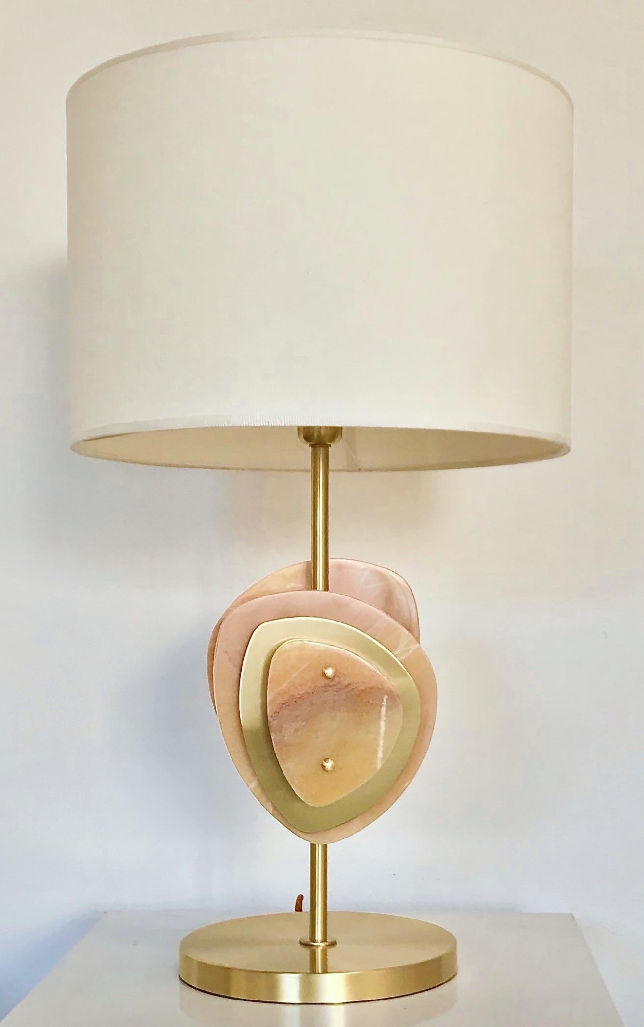 Bespoke Italian Organic Modern Amber Onyx Satin Brass Satellite Table Lamp For Sale 3