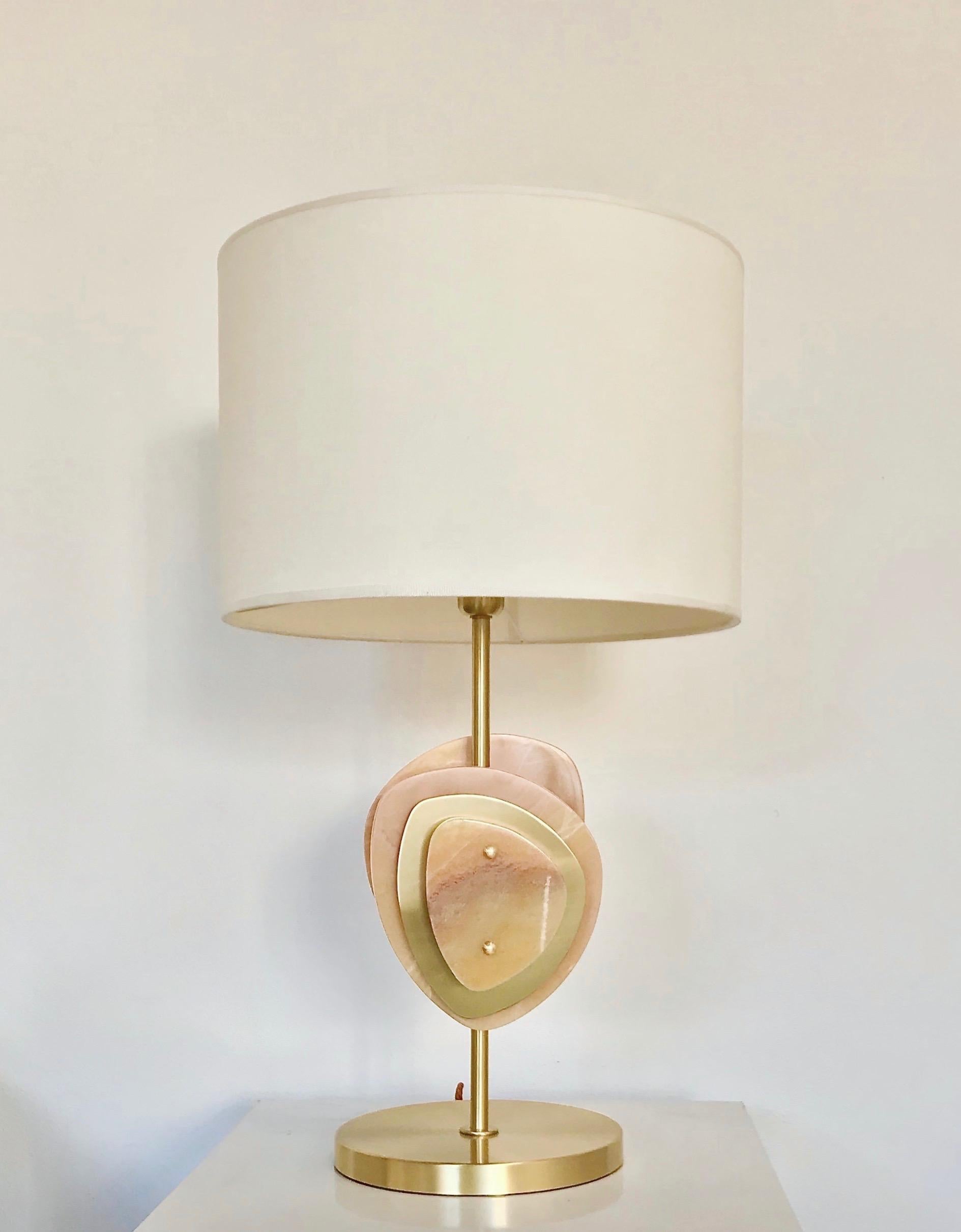 Bespoke Italian Organic Modern Amber Onyx Satin Brass Satellite Table Lamp For Sale 4