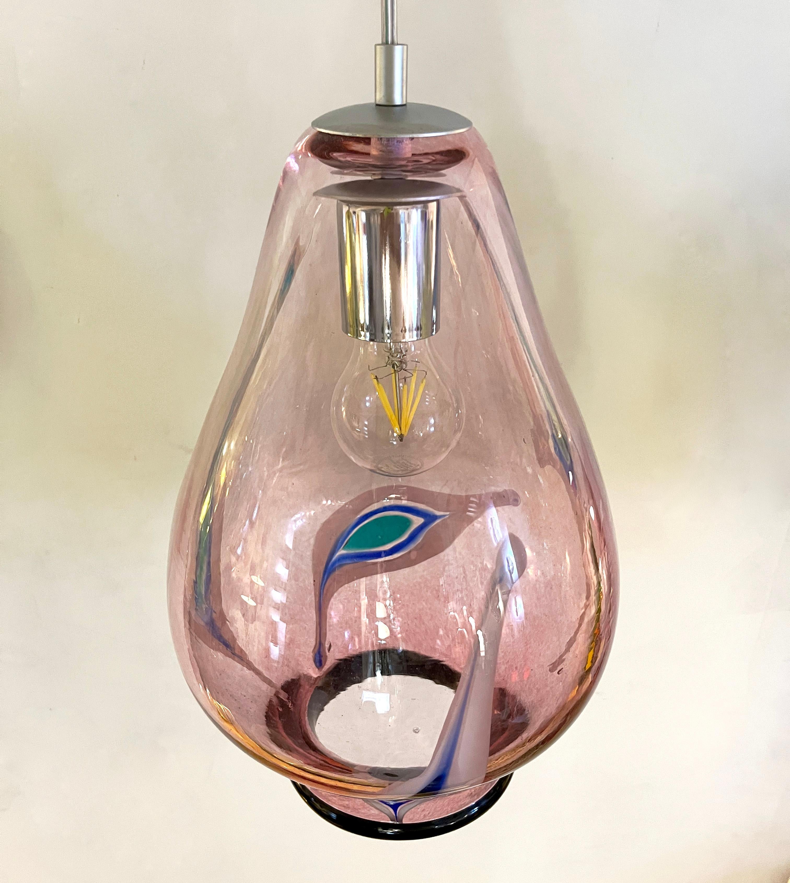 Lampe à suspension italienne sur mesure en verre de Murano organique pour tulipe violette, noire et blanche en vente 9