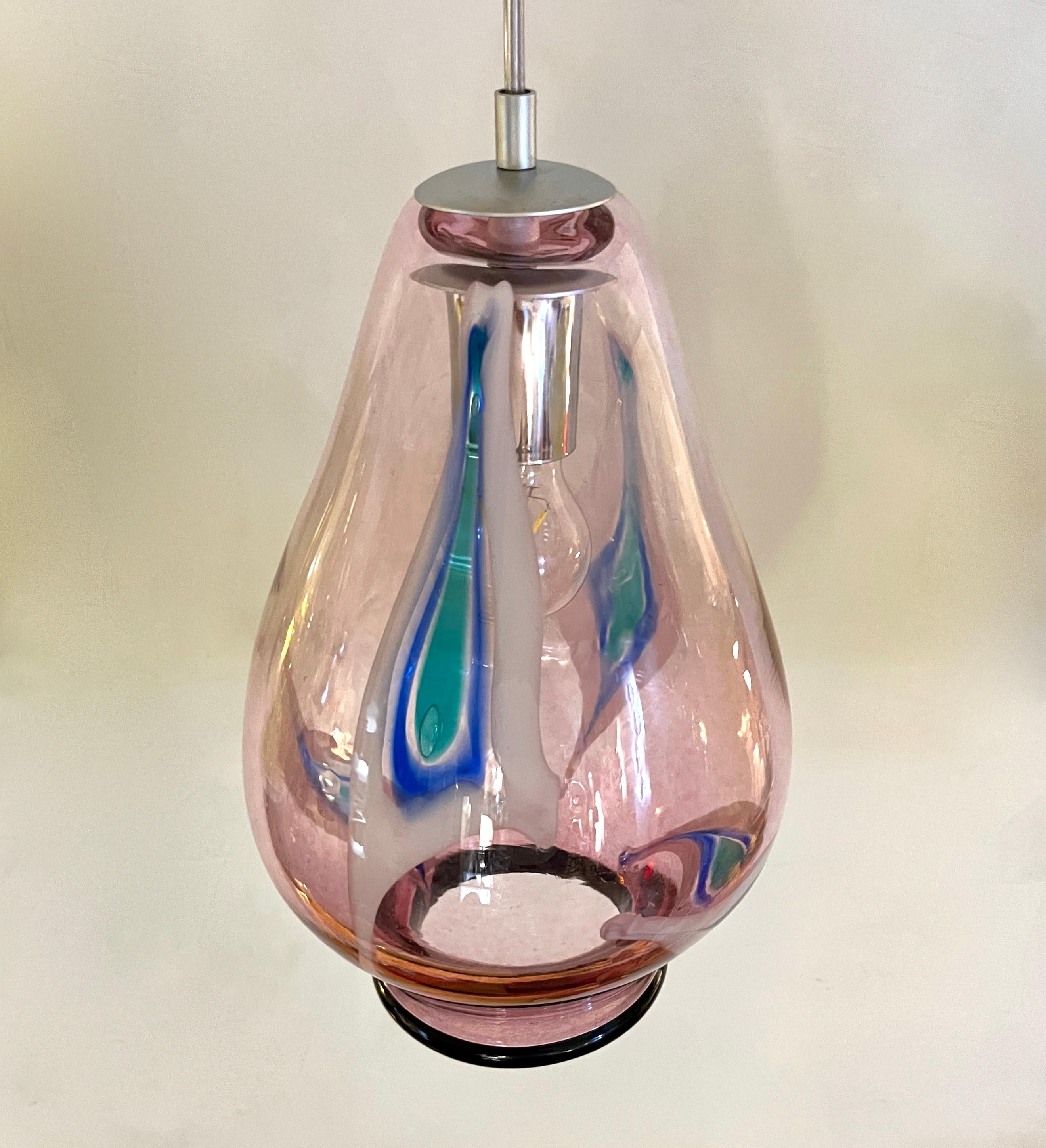Lampe à suspension italienne sur mesure en verre de Murano organique pour tulipe violette, noire et blanche en vente 7