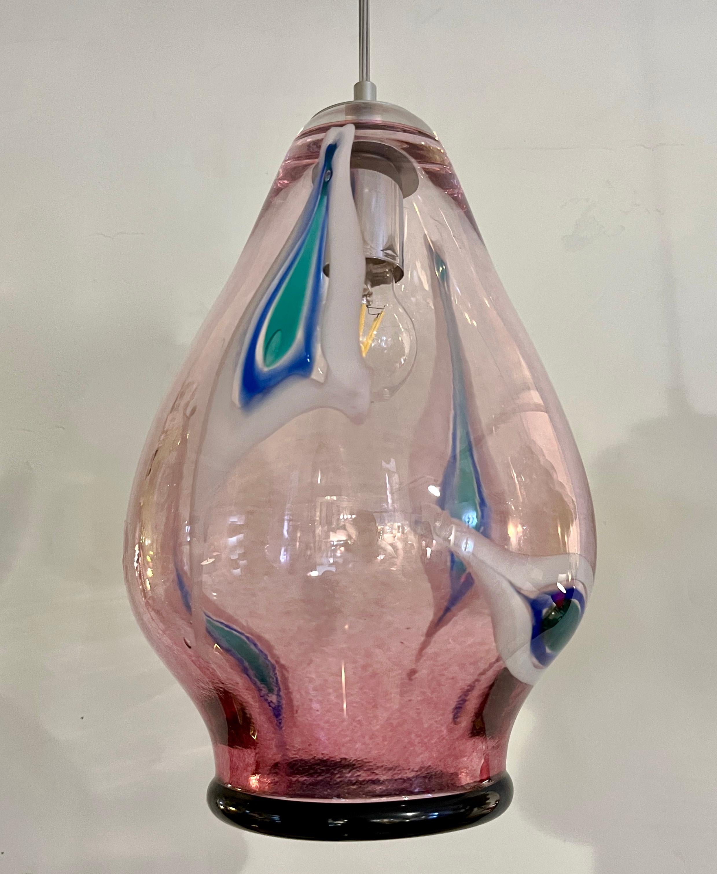 Bespoke Italian Organic Purple Black White Tulip Murano Glass Pendant Light In Excellent Condition For Sale In New York, NY