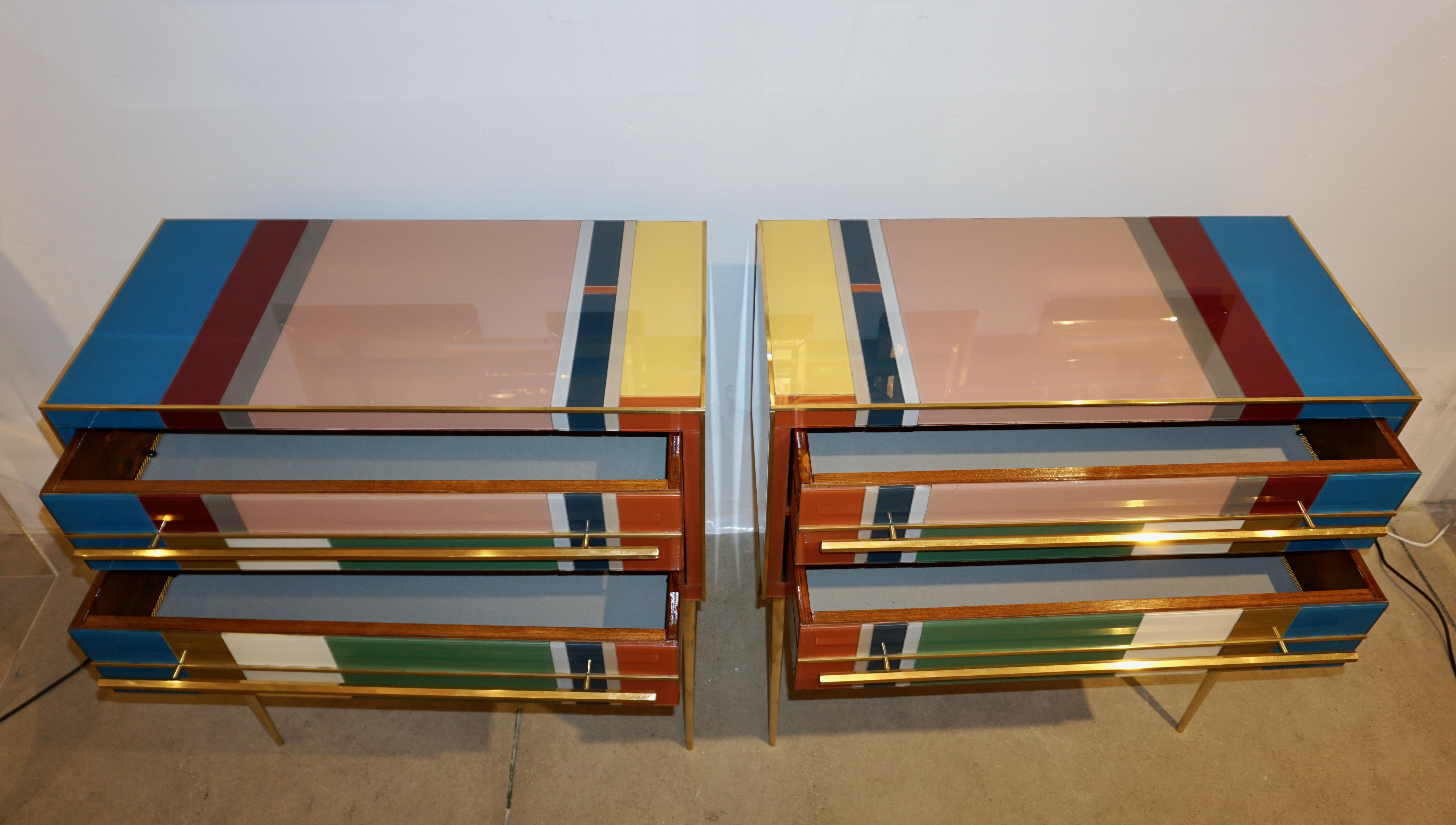 Paire de commodes/tables d'appoint italiennes sur mesure de style Mondrian bleu vert jaune Neuf - En vente à New York, NY