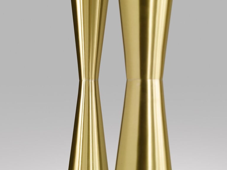 Organic Modern Bespoke Italian Satellite Honey Gold Onyx Oval Dining Table on Satin Brass Legs For Sale