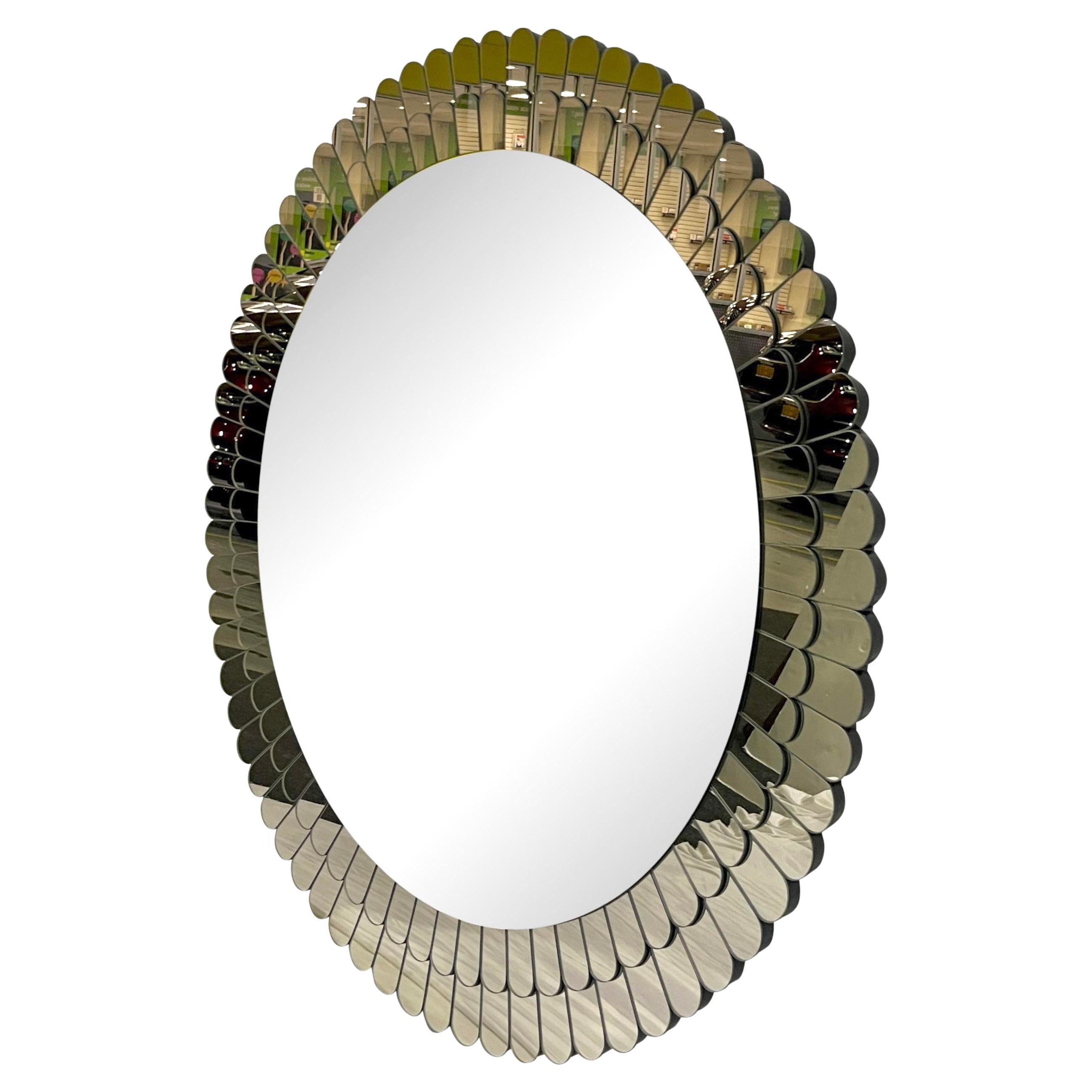 Miroir rond en verre de Murano à double cadre festonné en bronze fumé, fait sur mesure par des italiens en vente