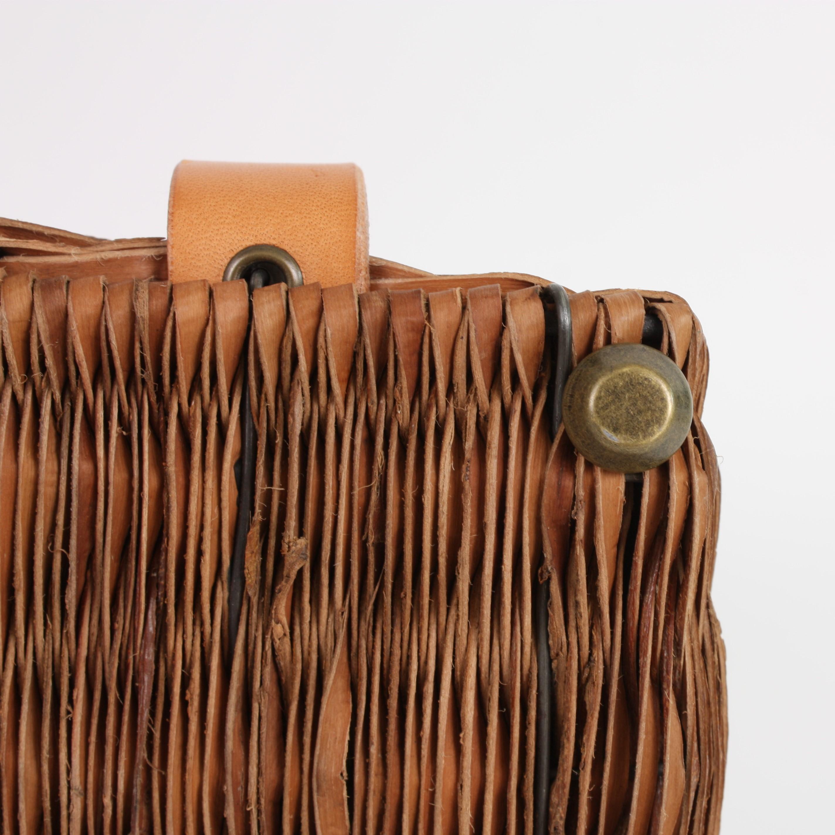 Bespoke Leather and Willow Bark Handbag - L’Olympien For Sale 2