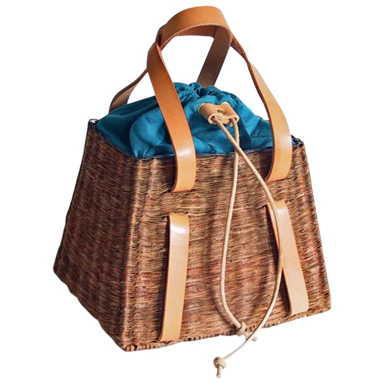 Bespoke Leather and Willow Bark Handbag - L’Olympien For Sale