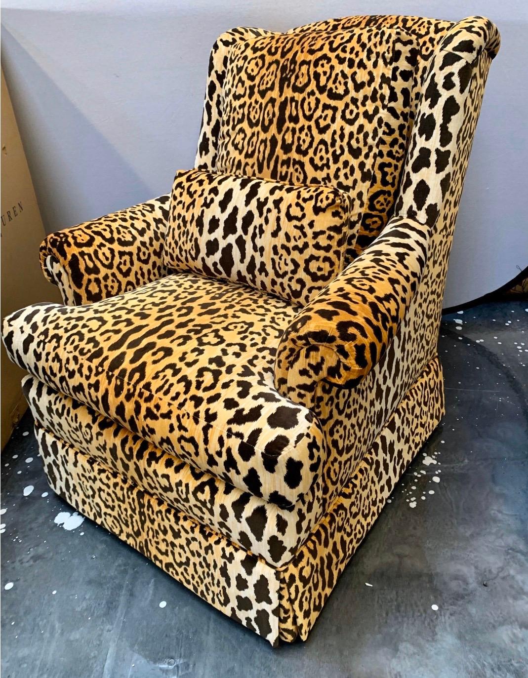 Bespoke Leopard Print Velvet Upholstered Swivel Chair and Ottoman In Good Condition In West Hartford, CT