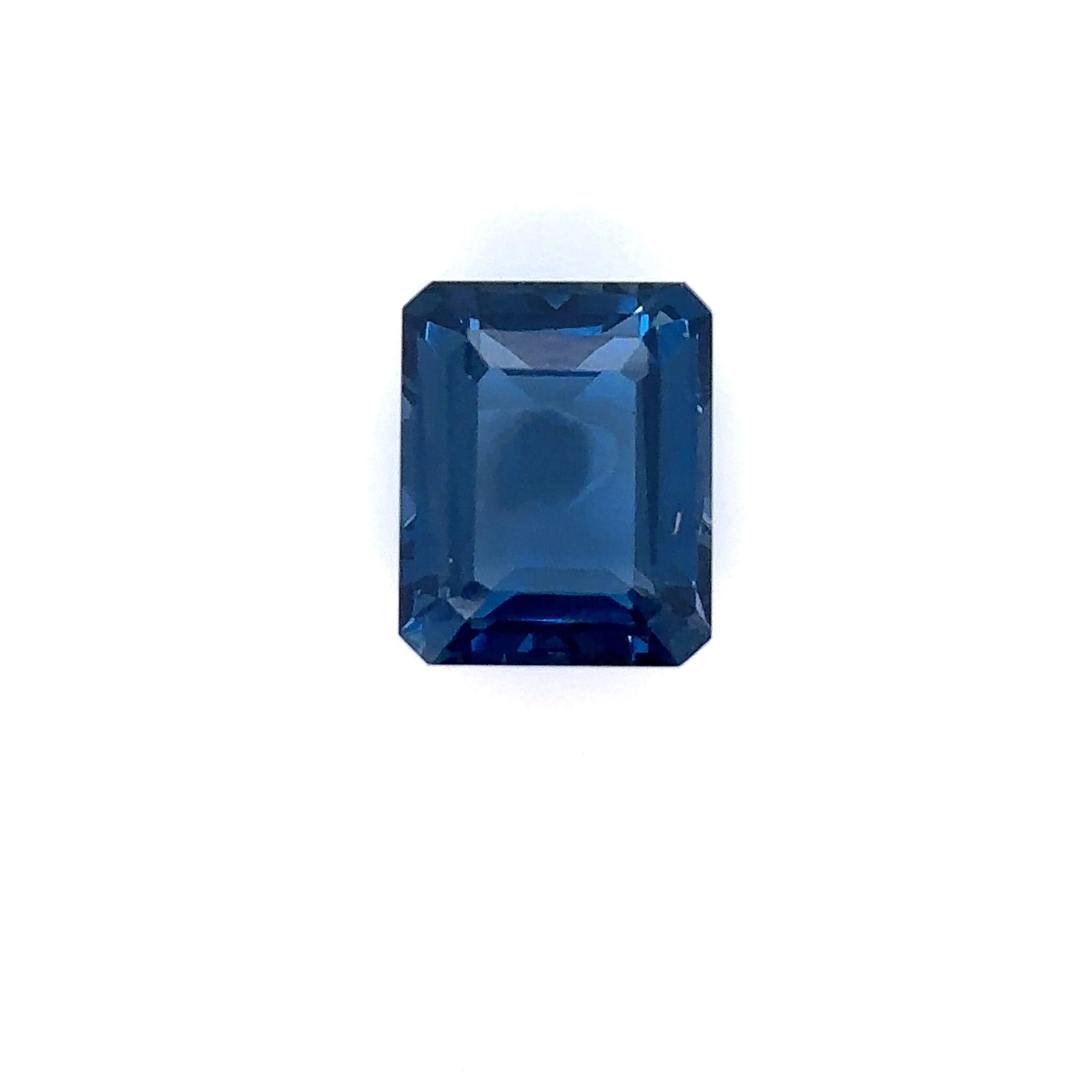 Sur mesure, topaze bleue taille émeraude, 8,35 carats en vente 6