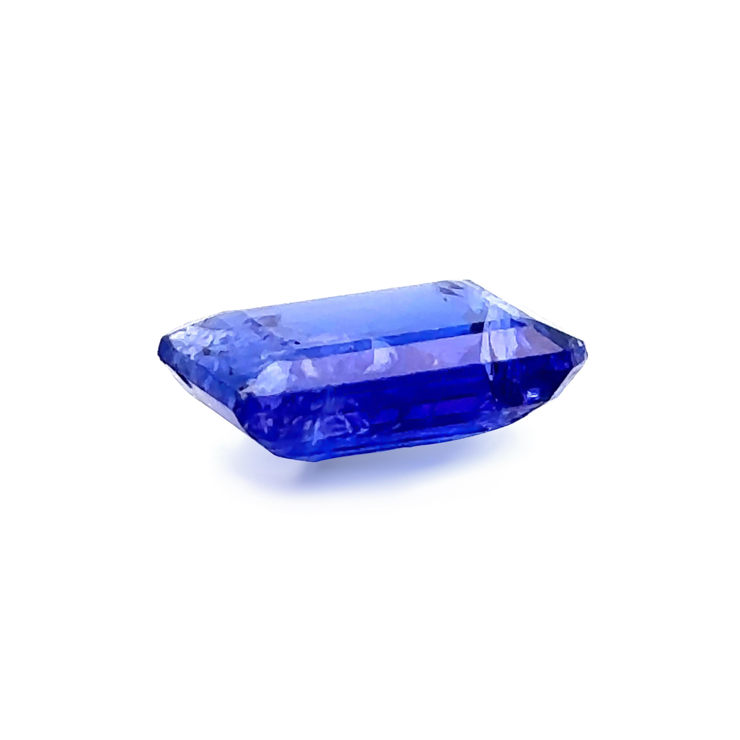 Lose natürliche Tansanite nach Maß 7,68ct (Smaragdschliff) im Angebot