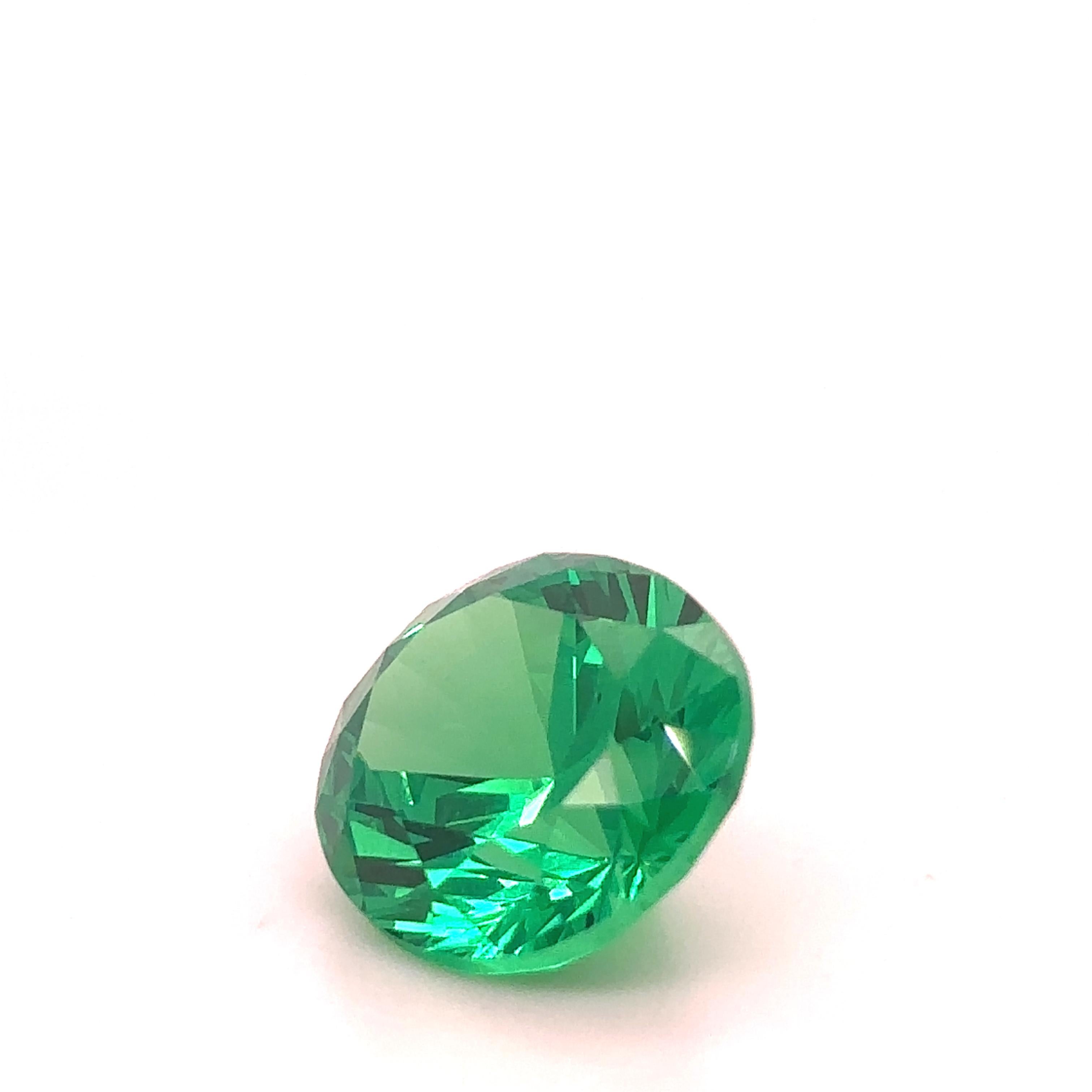 Round Cut Bespoke Loose Rare Green Yttrium Aluminium Garnet 18.87ct For Sale