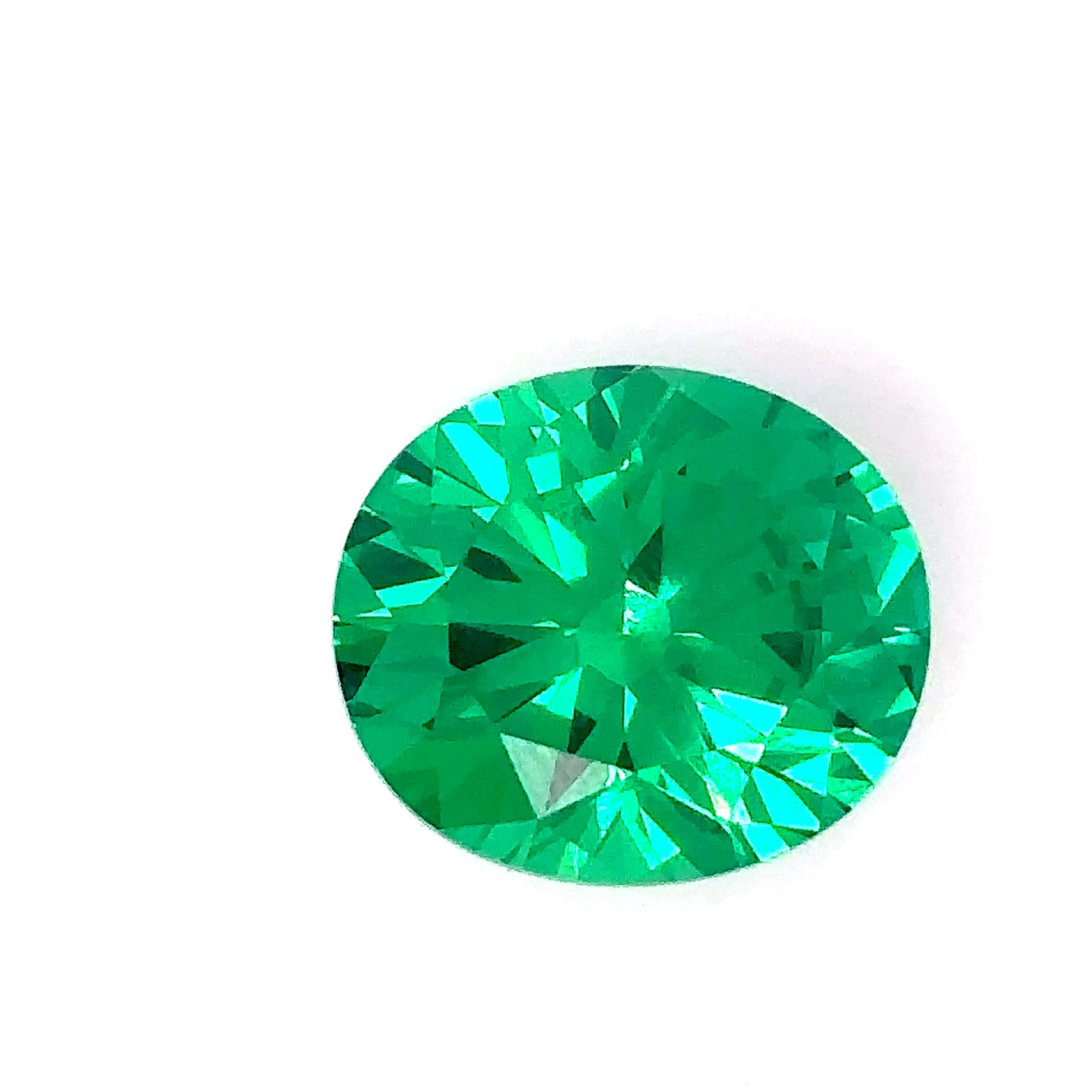 Bespoke Loose Rare Green Yttrium Aluminium Garnet 18.87ct For Sale 2