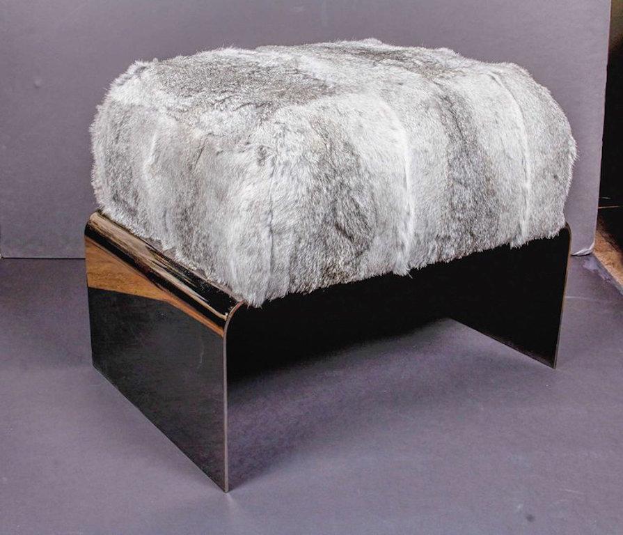 Grey Rabbit Fur Ottoman Bench with Black Chrome Base In New Condition For Sale In Fort Lauderdale, FL