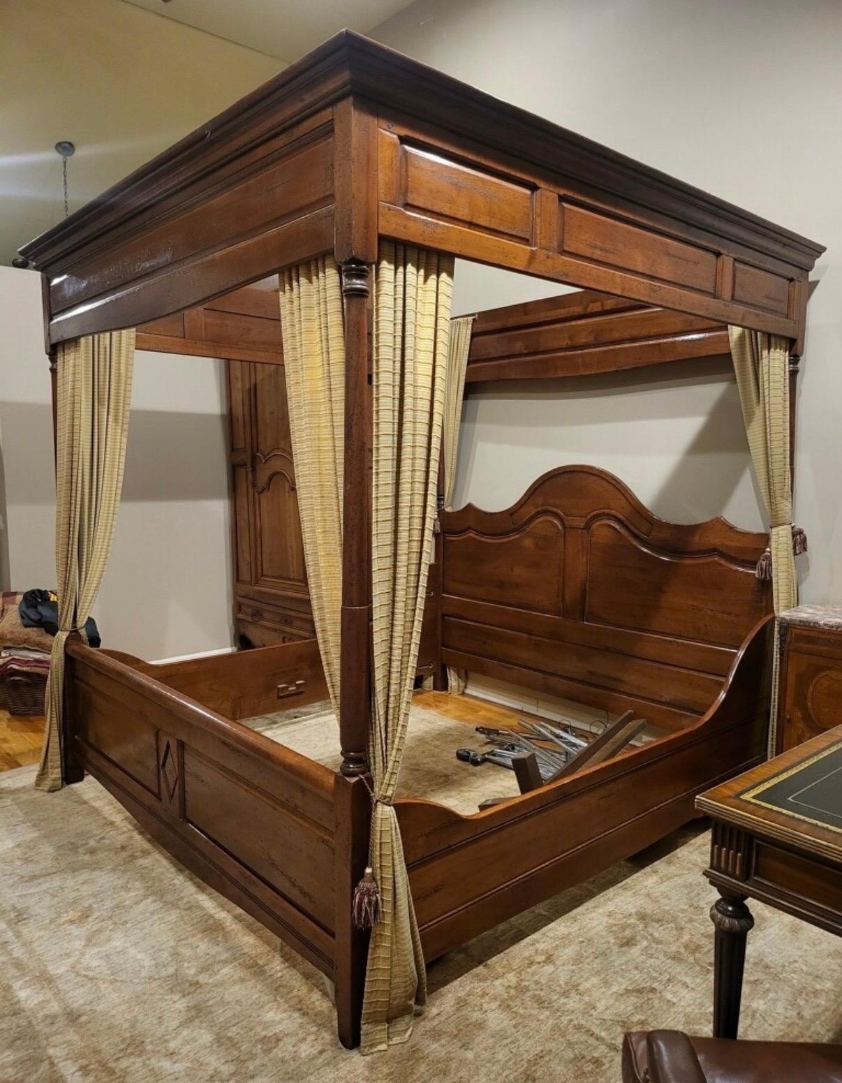 Bespoke Made in France Country French The Provence Collection King Canopy Bed In Good Condition For Sale In West Hartford, CT