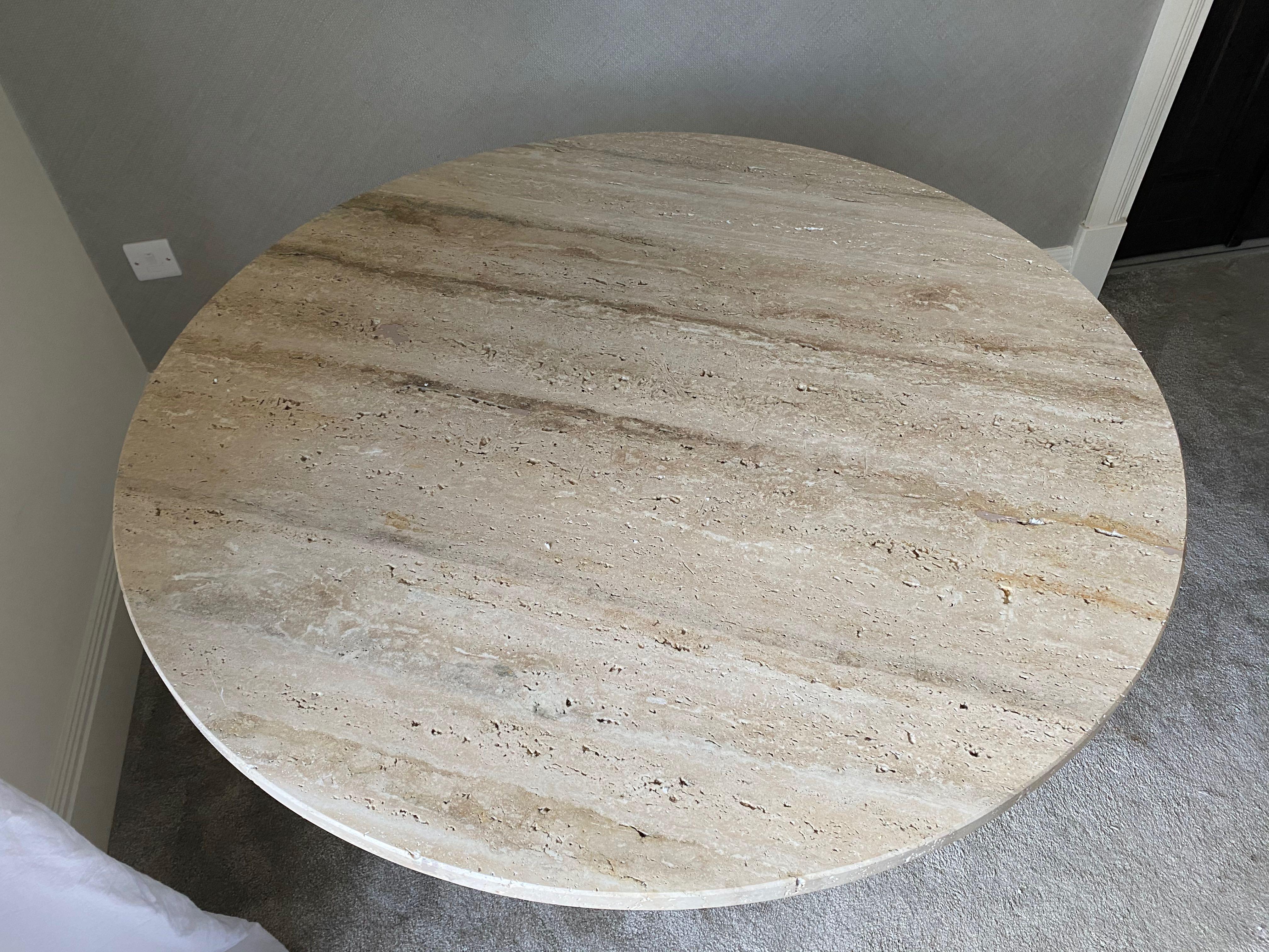 Mid-Century Modern Bespoke Round Italian Travertine Dining Table For Sale