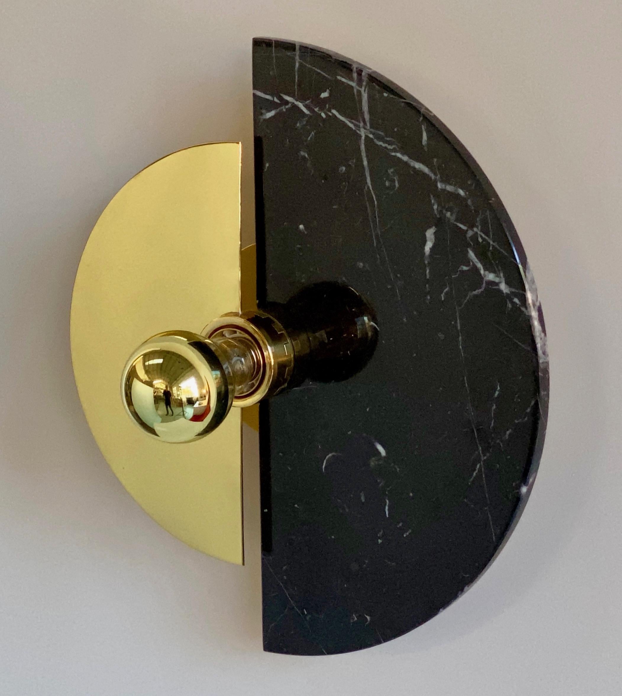 Italiano Matlight su misura Stile Art Deco Mezzaluna Rotante in Ottone con Marmo Nero