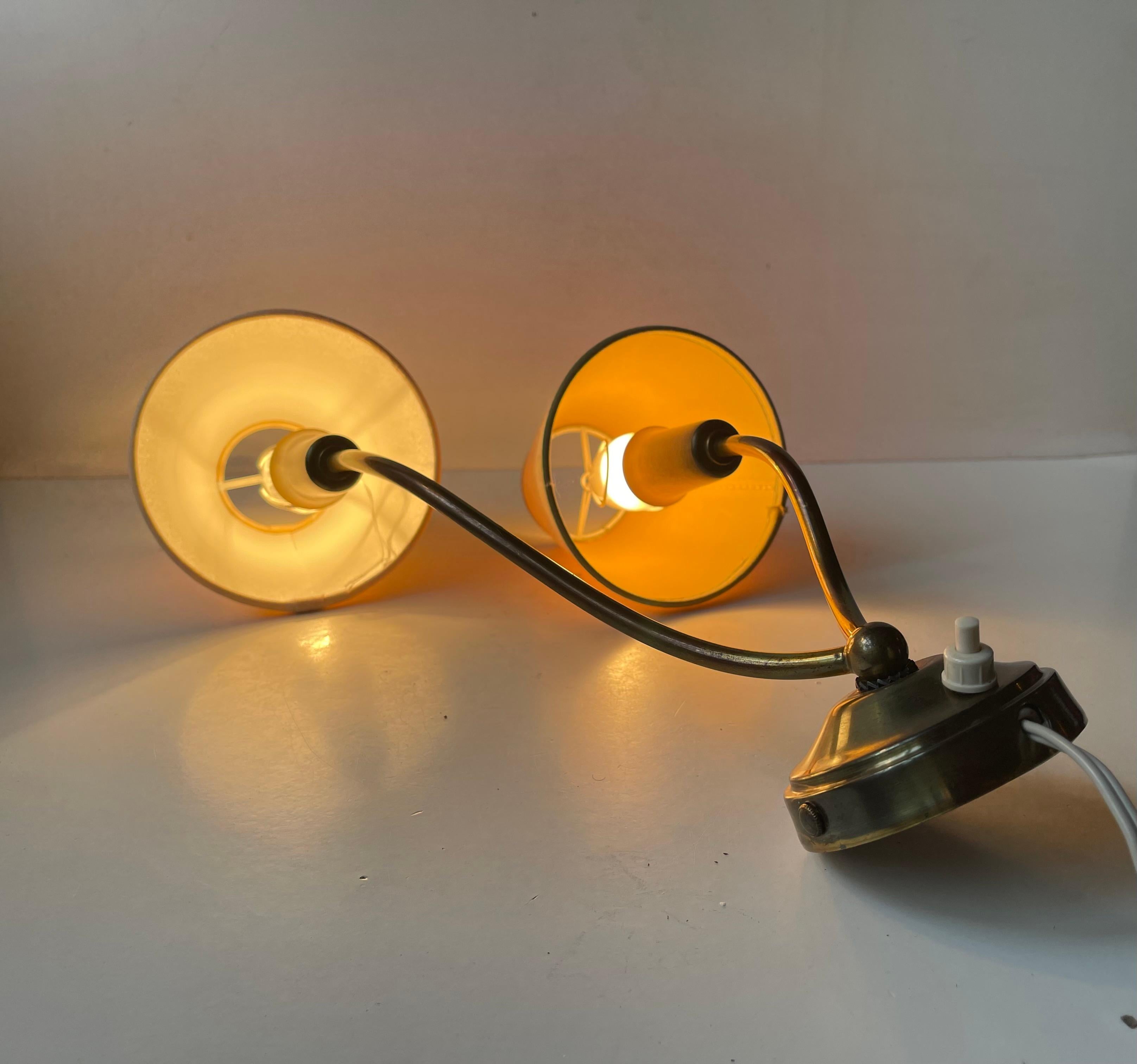 Bespoke Midcentury Italian Dual Wall Sconce in Brass, 1950s For Sale 4