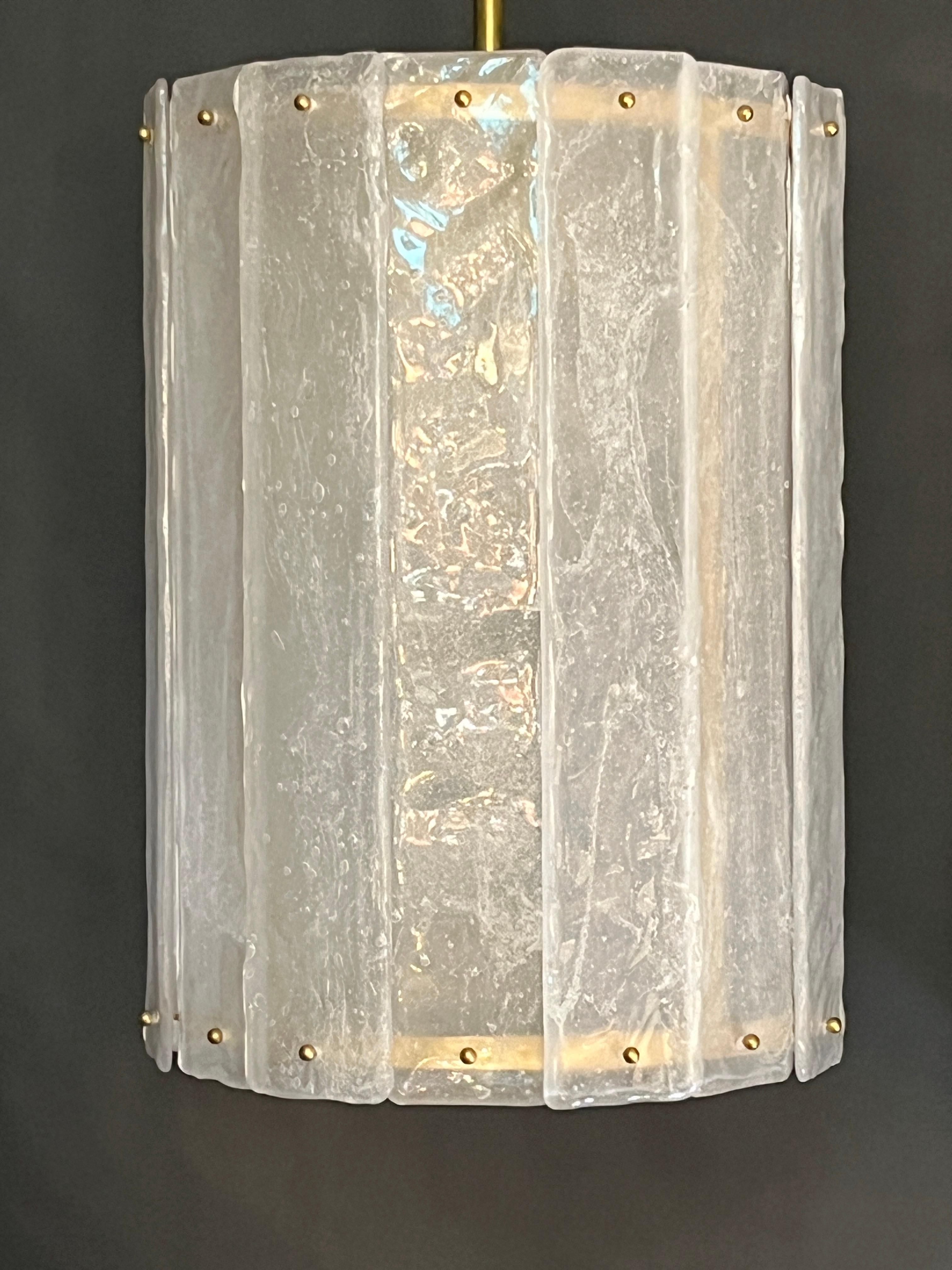 Bespoke Modern Art Deco Italian White Murano Glass Brass Lantern / Kronleuchter (Handgefertigt) im Angebot