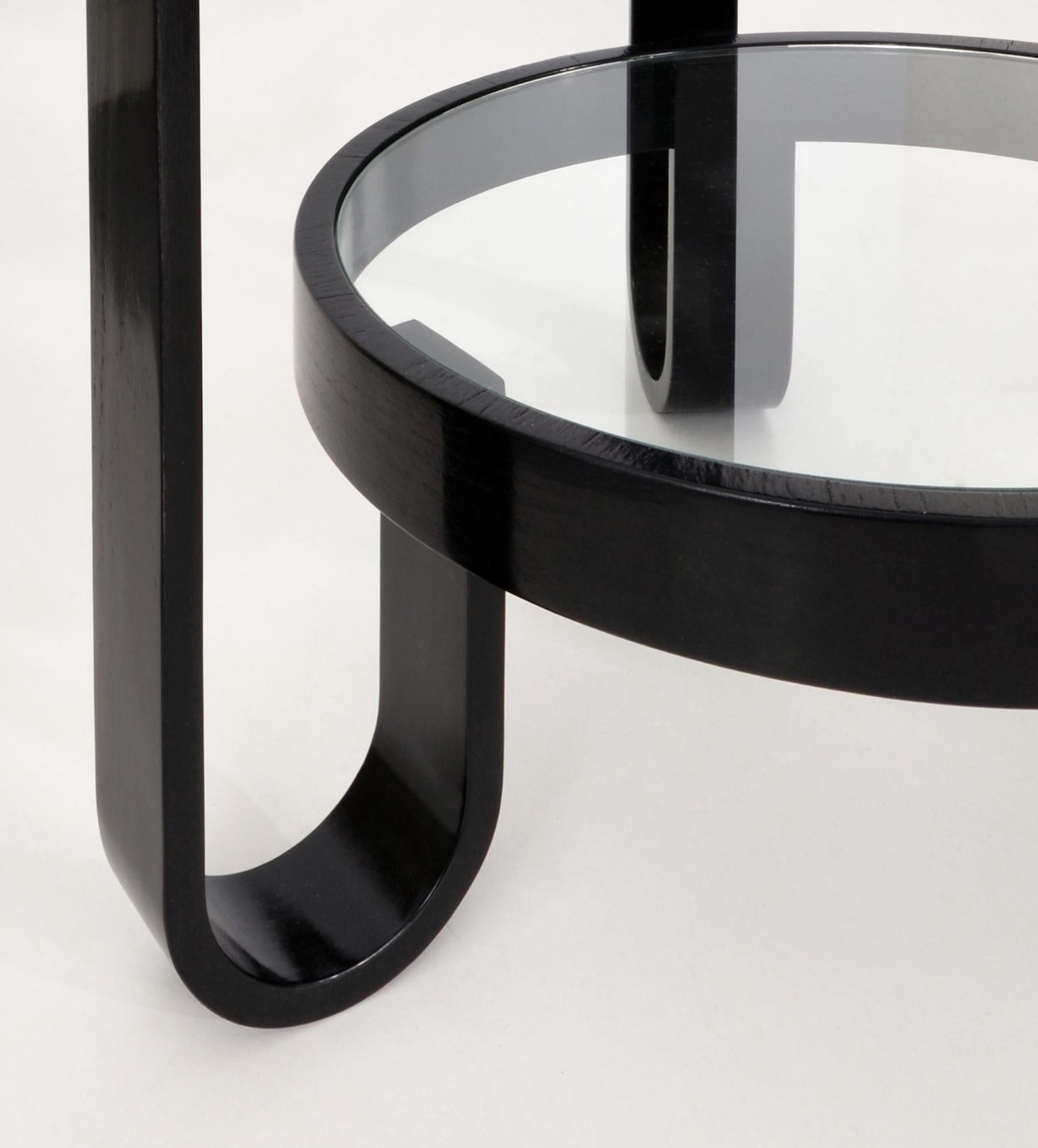 Mesa auxiliar/sofá redonda modernista a medida, madera laminada y ebonizada, tapa de cristal Alemán en venta
