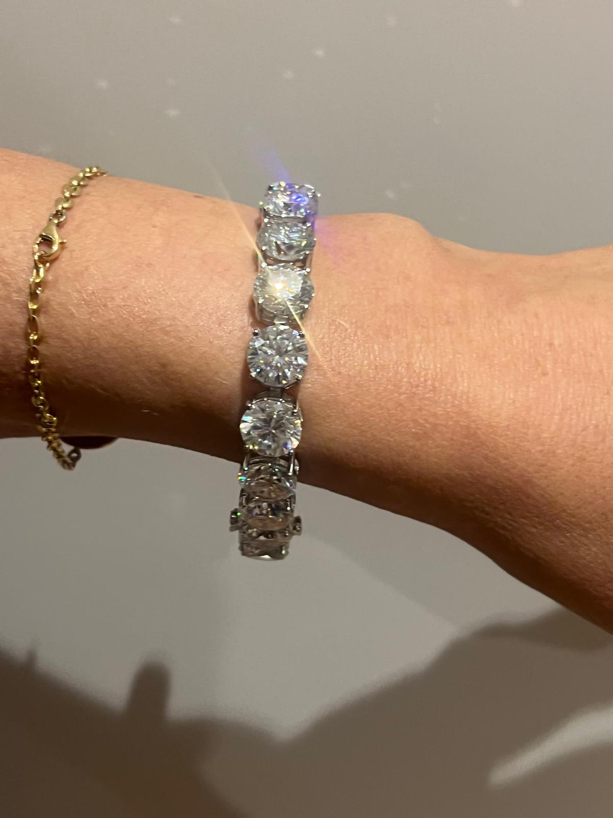 Bespoke Moissanite Bracelet 85.00ct For Sale 4