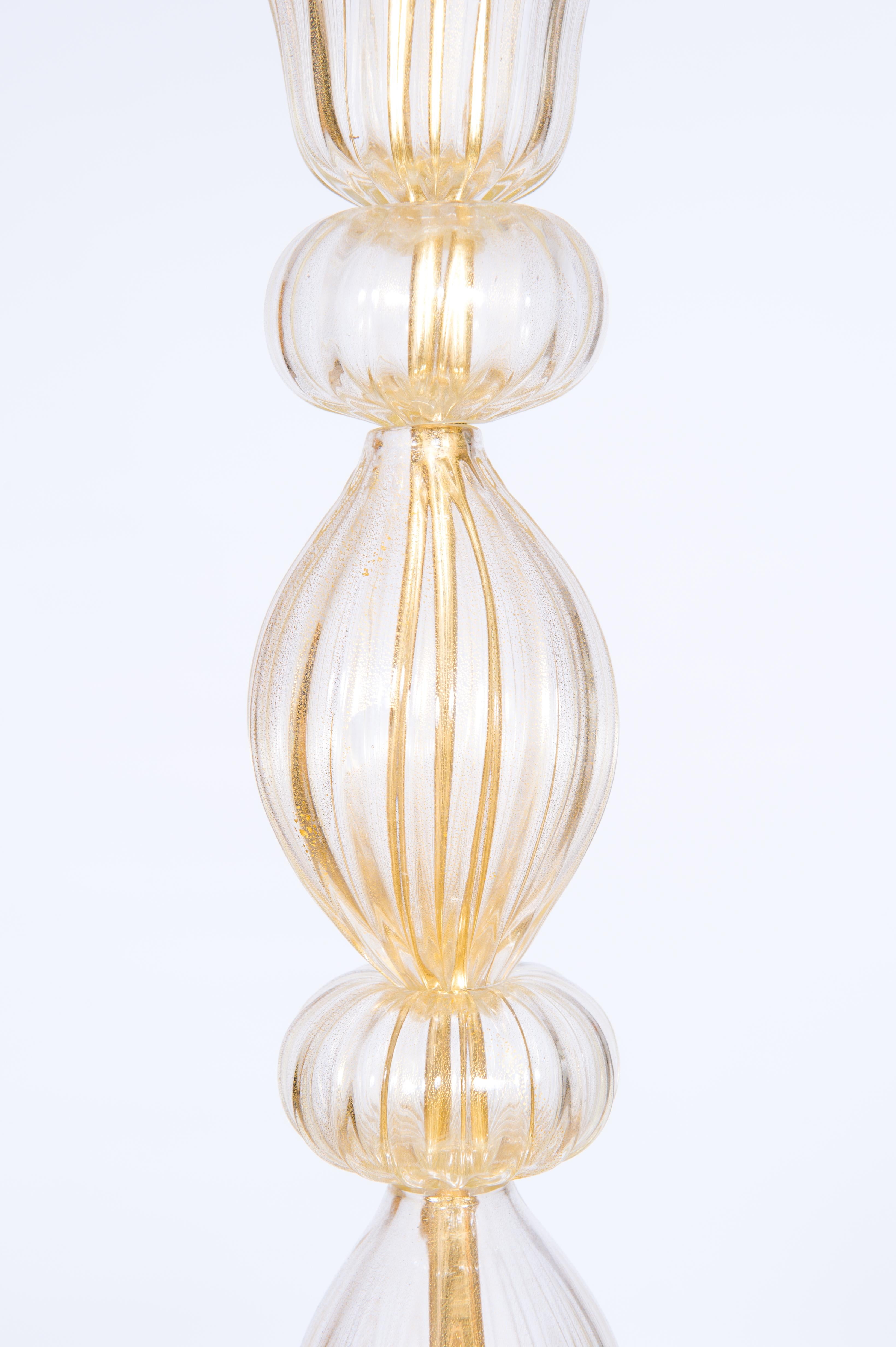 Bespoke Murano Glas Kronleuchter Gold vergoldete Akzente & Runde Bell Shaped Schirme (21. Jahrhundert und zeitgenössisch) im Angebot
