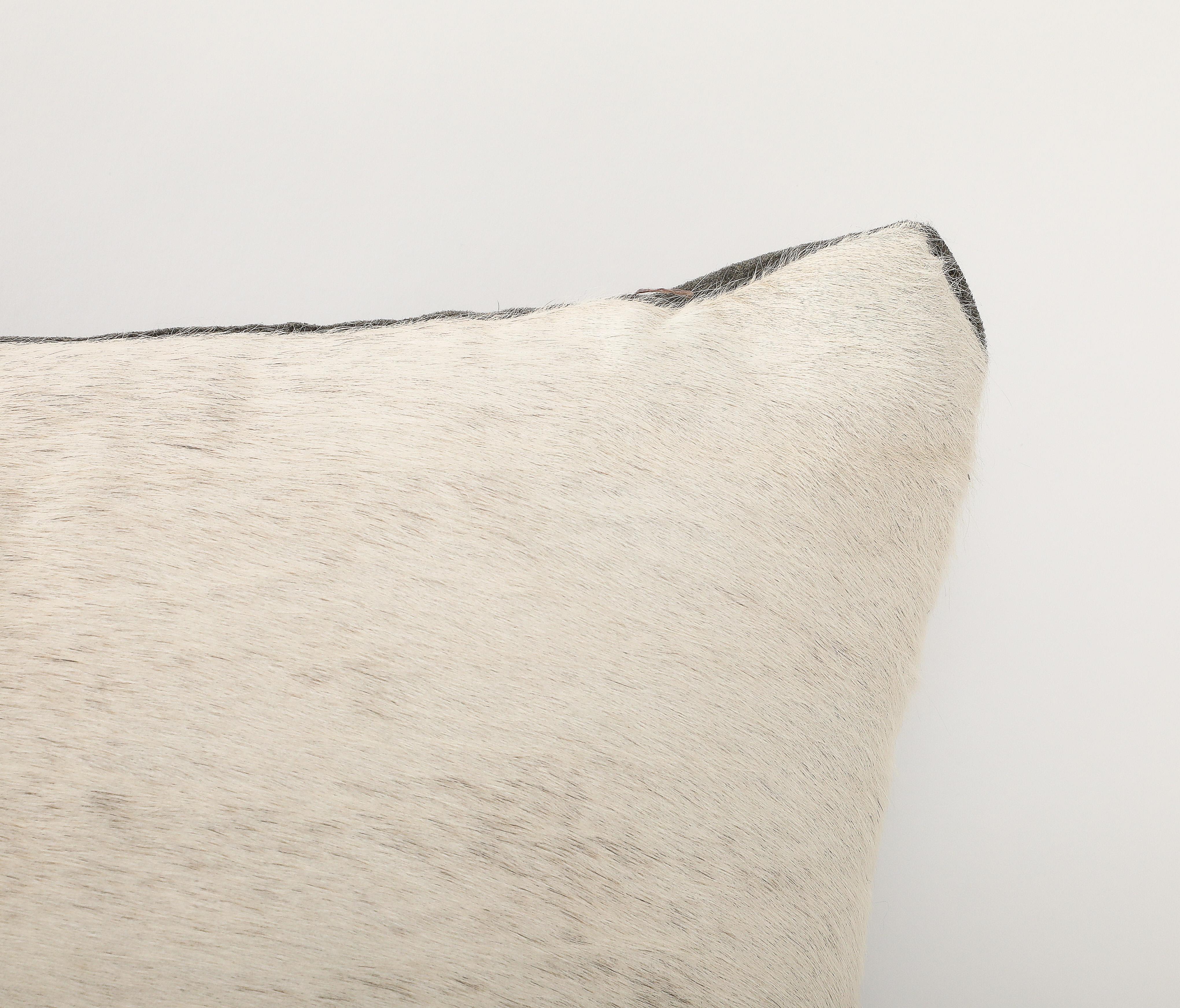 Bespoke Natural Pony Hide Pillow In New Condition For Sale In New York, NY