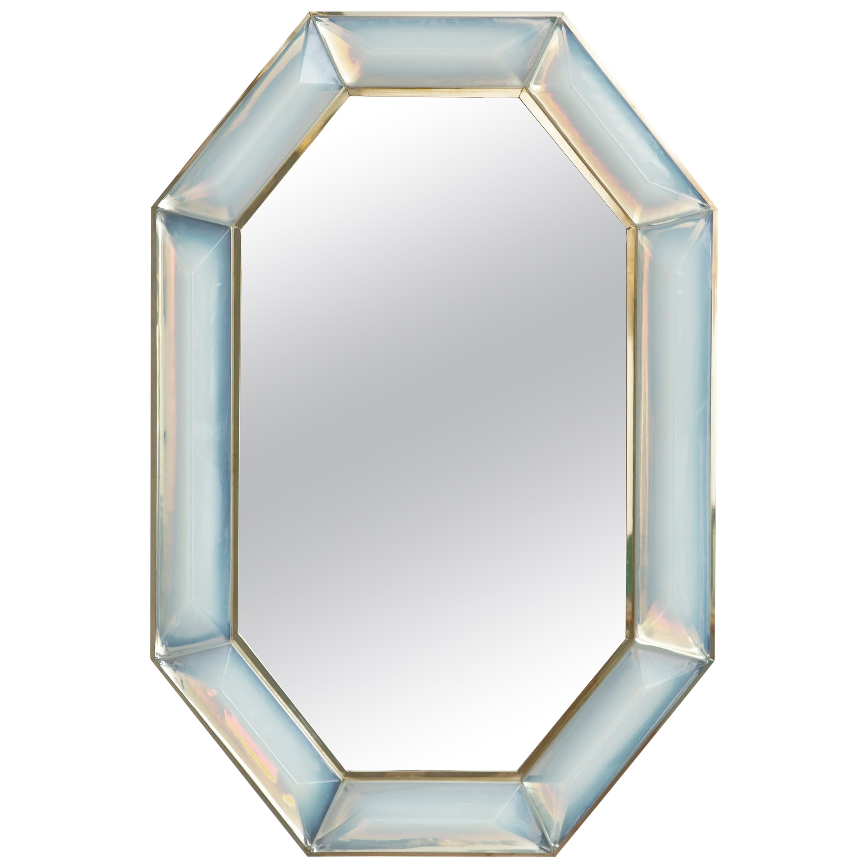 Achteckiger Spiegel aus irisierendem, opalem Murano-Glas nach Maß, auf Lager