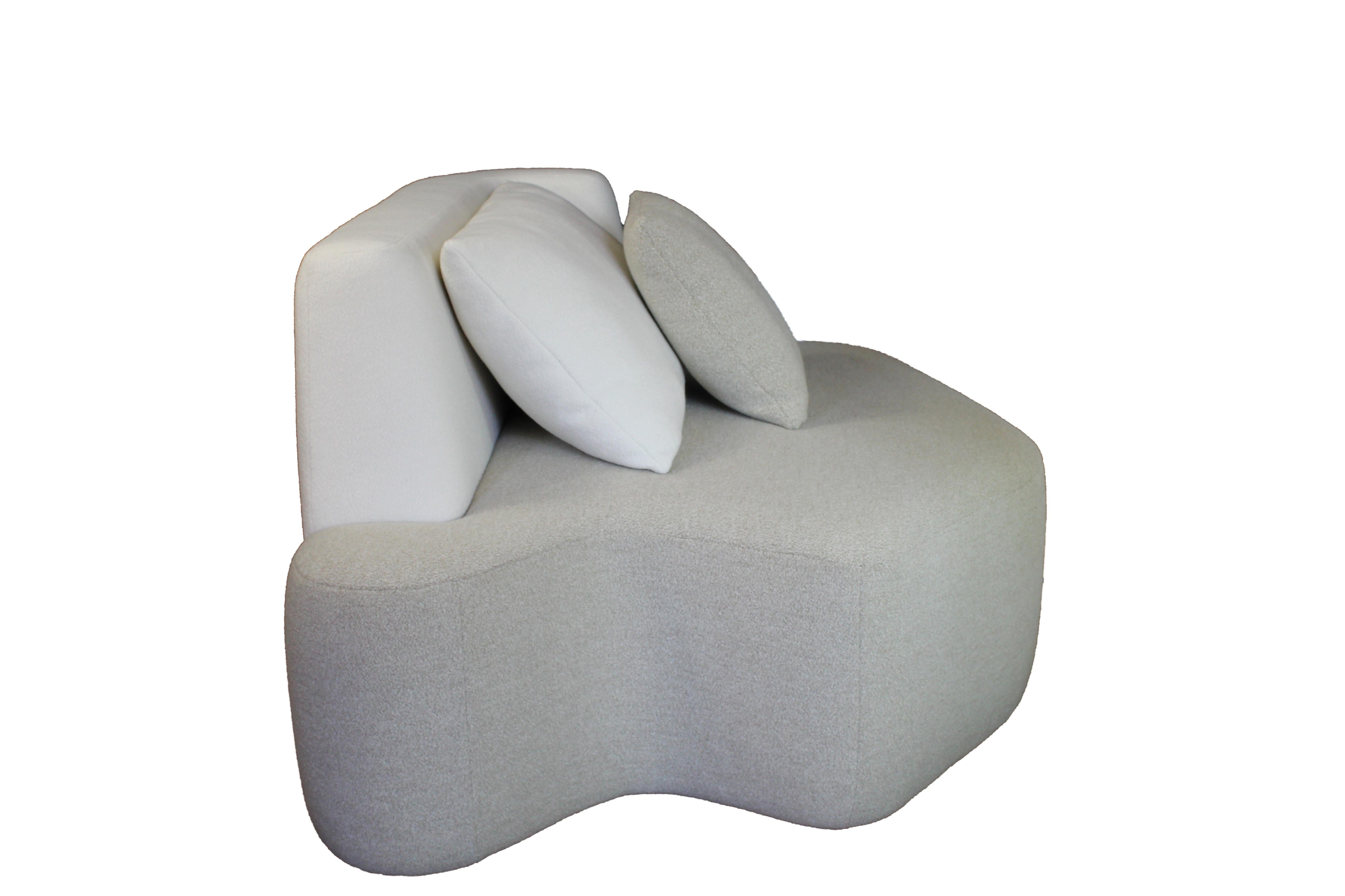 Modern Bespoke Organic Sofa in White and Beige Wool Handmade by Eric Gizard in stock
