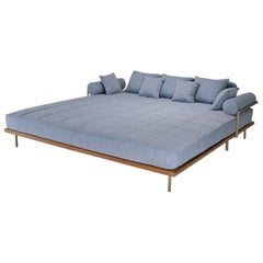 Maßgeschneidertes Outdoor-Lounge-Bett aus Messing und aufgearbeitetem Hartholzrahmen, von P. Tendercool
